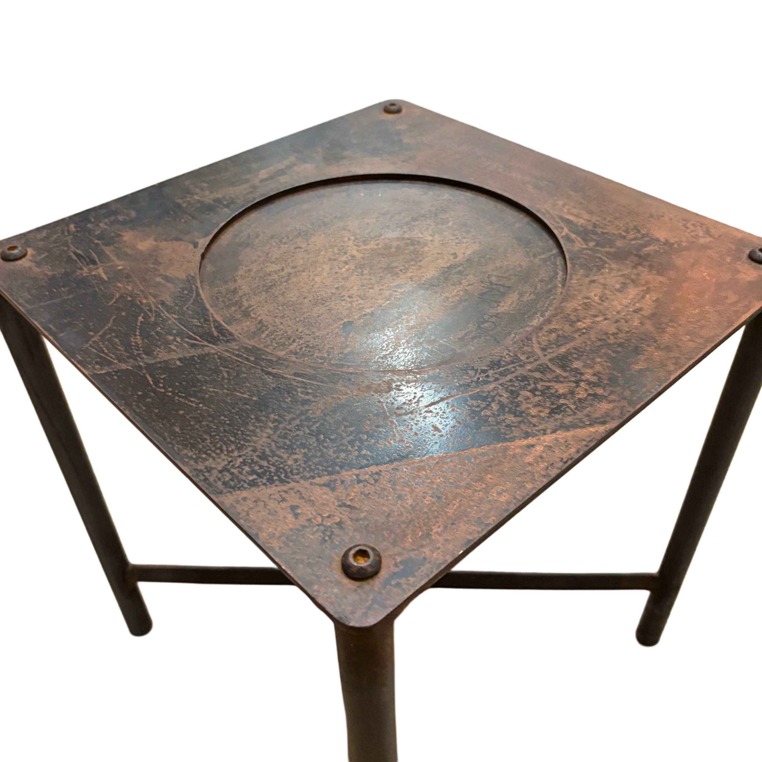 Beistelltisch Industriestahl, Beistelltisch Patina, Industrieller Beistelltisch, Coffeetable Metall, Metallunikat Tisch, Beistelltisch 40x40, H. Erlenbach Design, Rostpatina Tisch..png