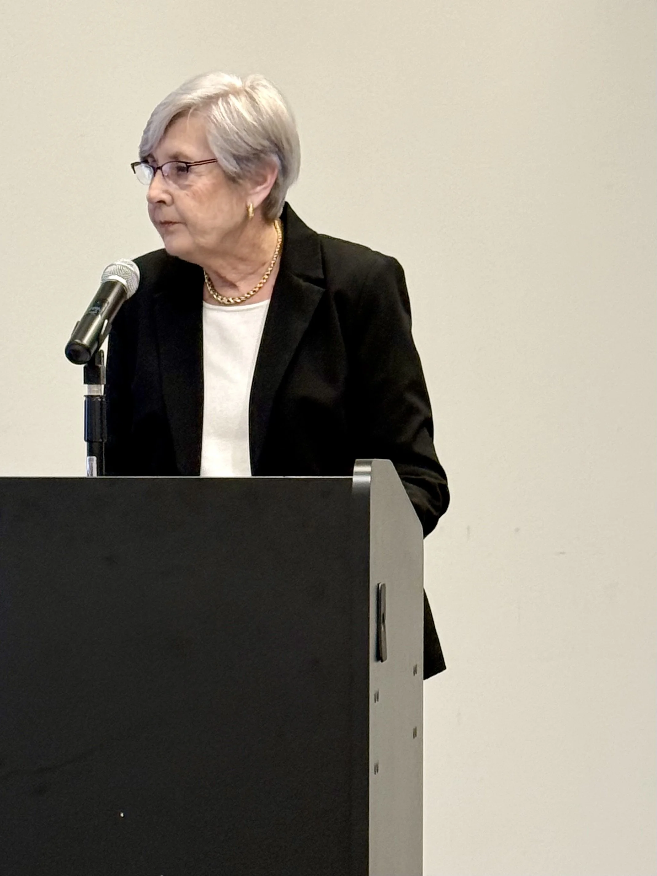 Kitty Barnes, Moderator