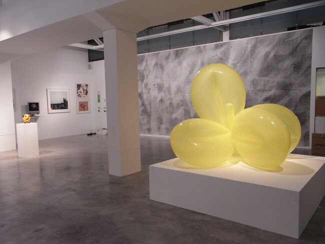 06-jeff-koons-felix-gonzalez-torres_6382109207_o.jpg