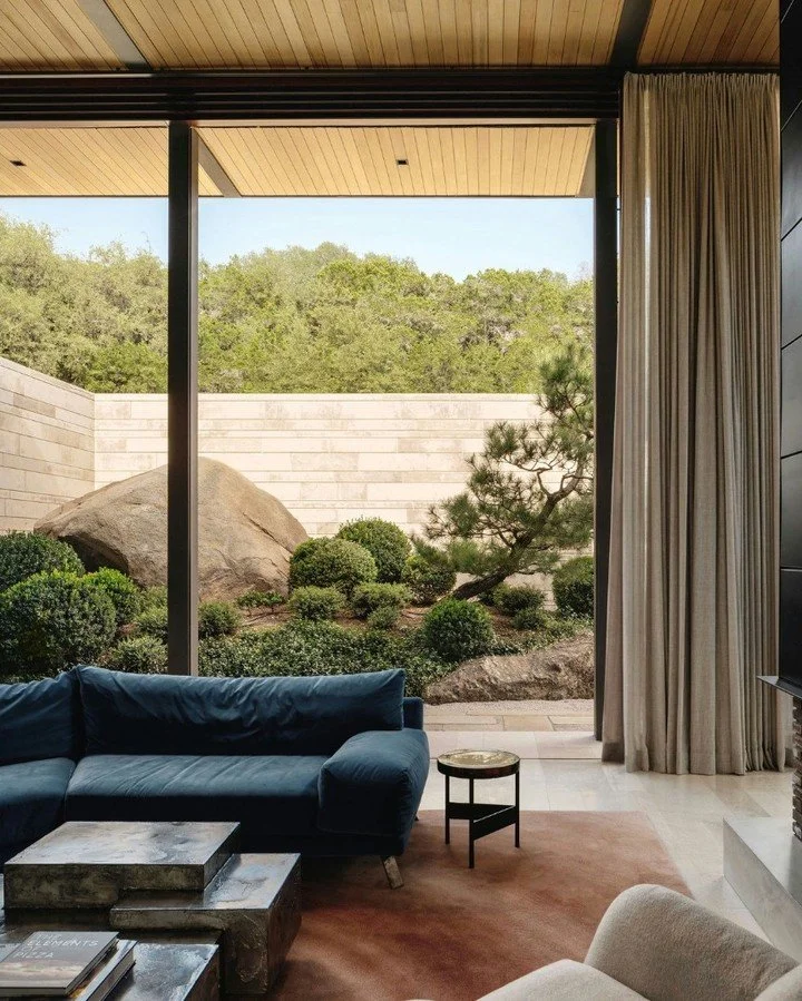 The intent was to create a permanent dialogue between the enclosure and the elements. By mirroring the exterior&rsquo;s clean lines with an unobstructed view from the inside, we&rsquo;ve created a space where nature is the primary occupant.

Architec