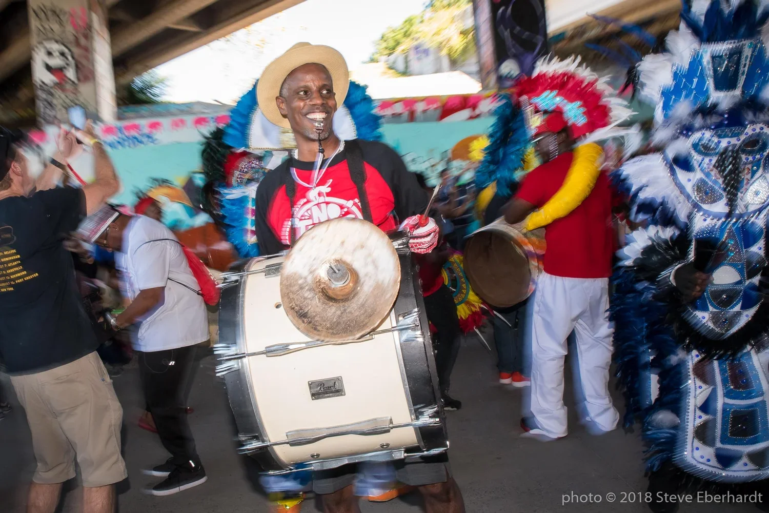 No Tables, No Chairs