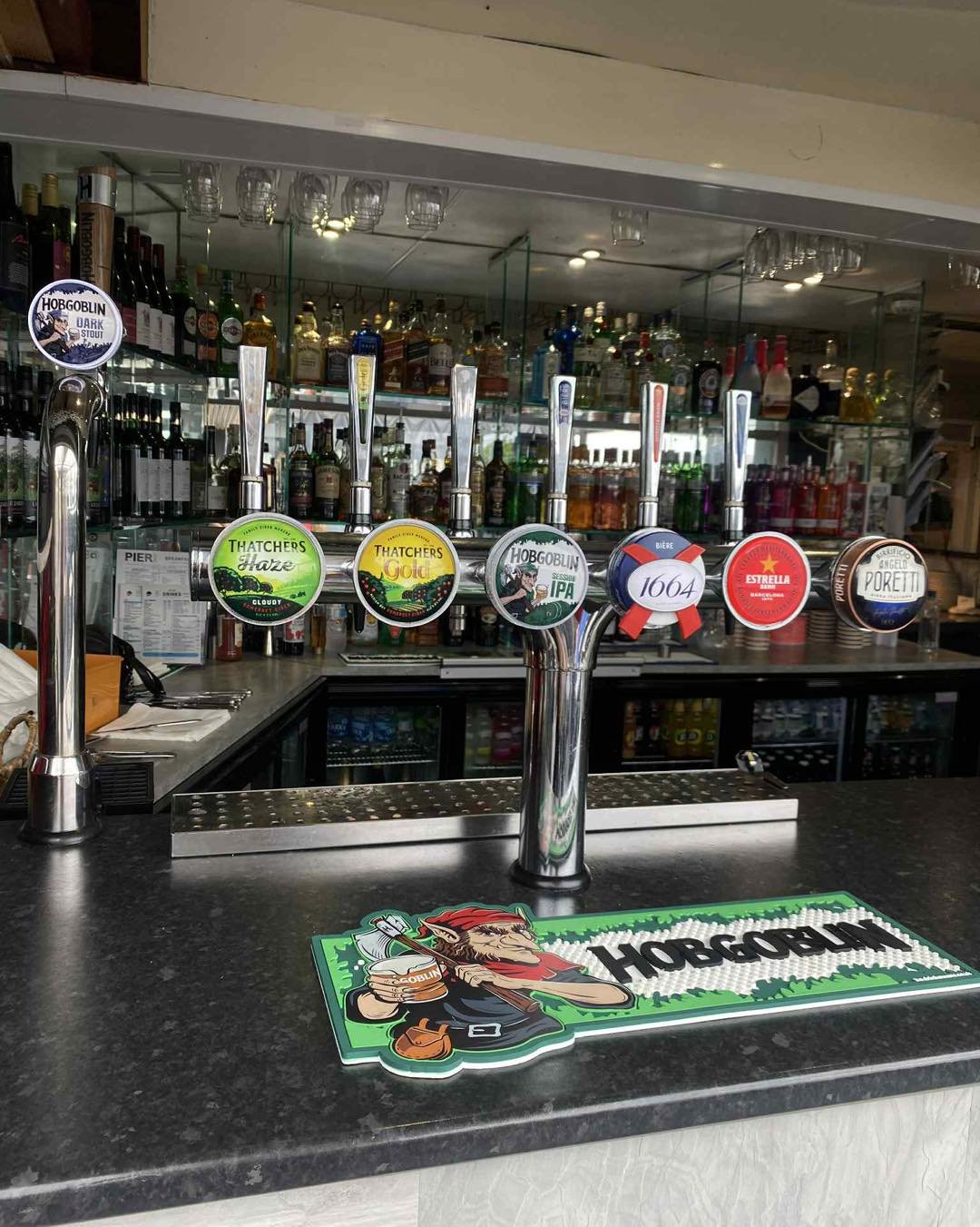 🍻 On Tap at Pier One 🍺
There’s nothing like an ice-cold pint by the water — and we’ve got a line-up of premium draft beers & ciders ready to pour!
✨ Here’s what’s on tap:
• Kronenbourg – Smooth, refre