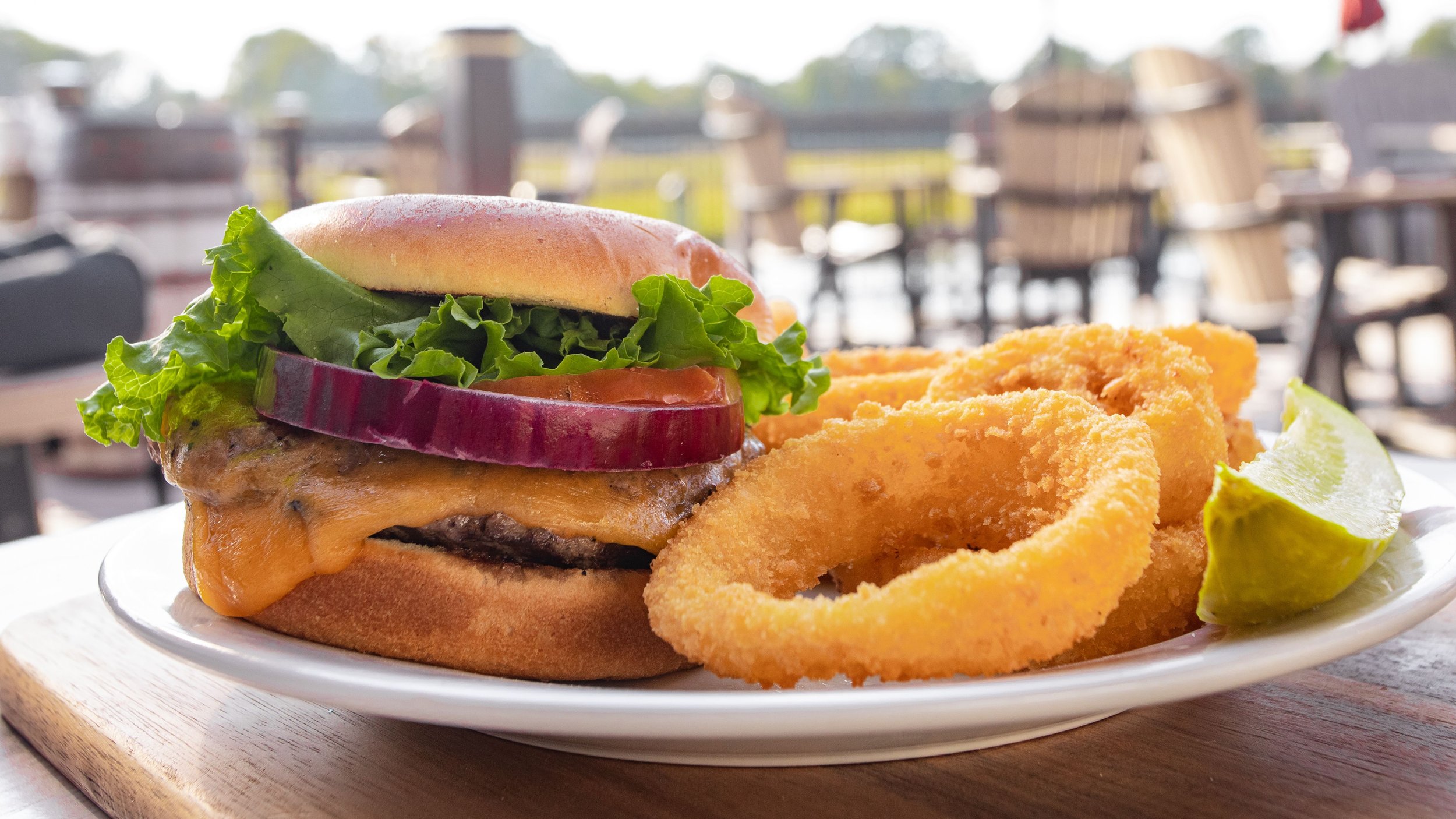 Classic Burger (outside).jpeg