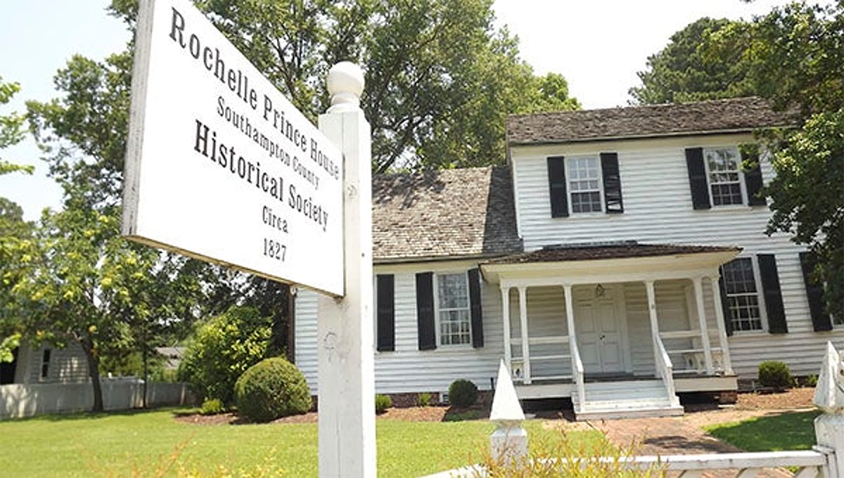 Southampton Historical Society office building.png