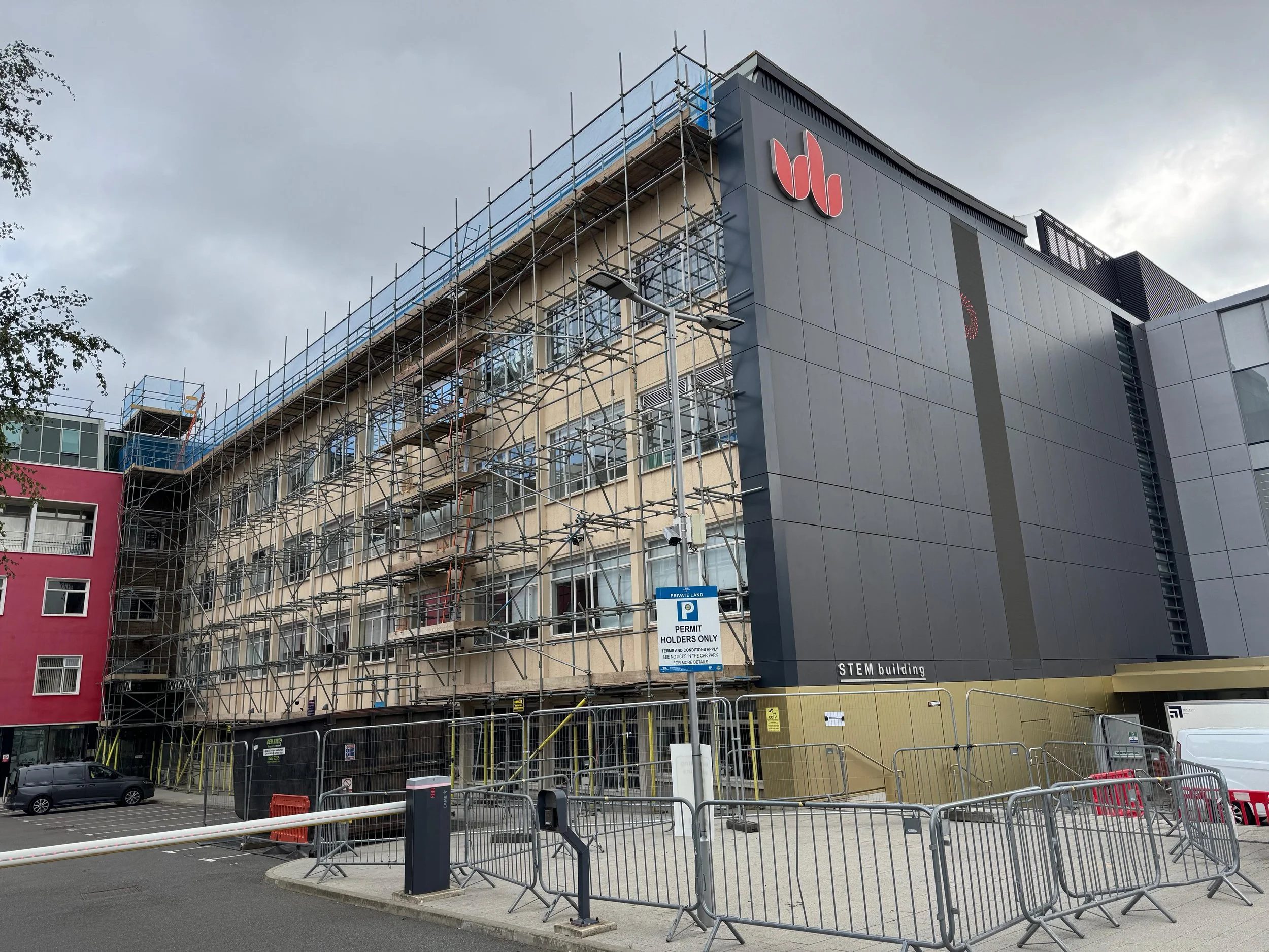 University of Bedfordshire Luton campus exterior. 