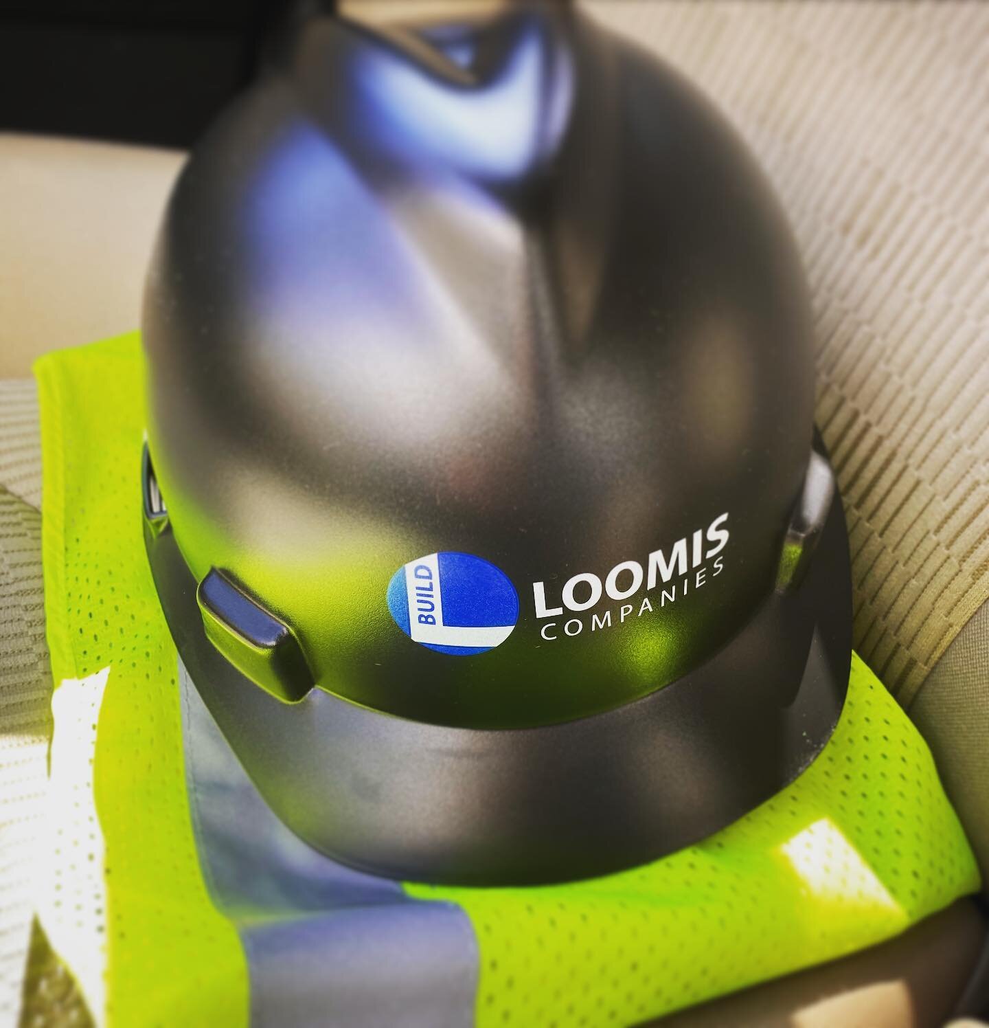 Some of our new gear! 
Loomis STRONG💪🏼
#buildcleveland #loomisbuild #clevelandconstruction -
-
-
#Construction #ConstructionIdeas #constructionalengineer #constructioncraneobsessionc #constructionsheet #Constructionmaterials #constructionplans #con