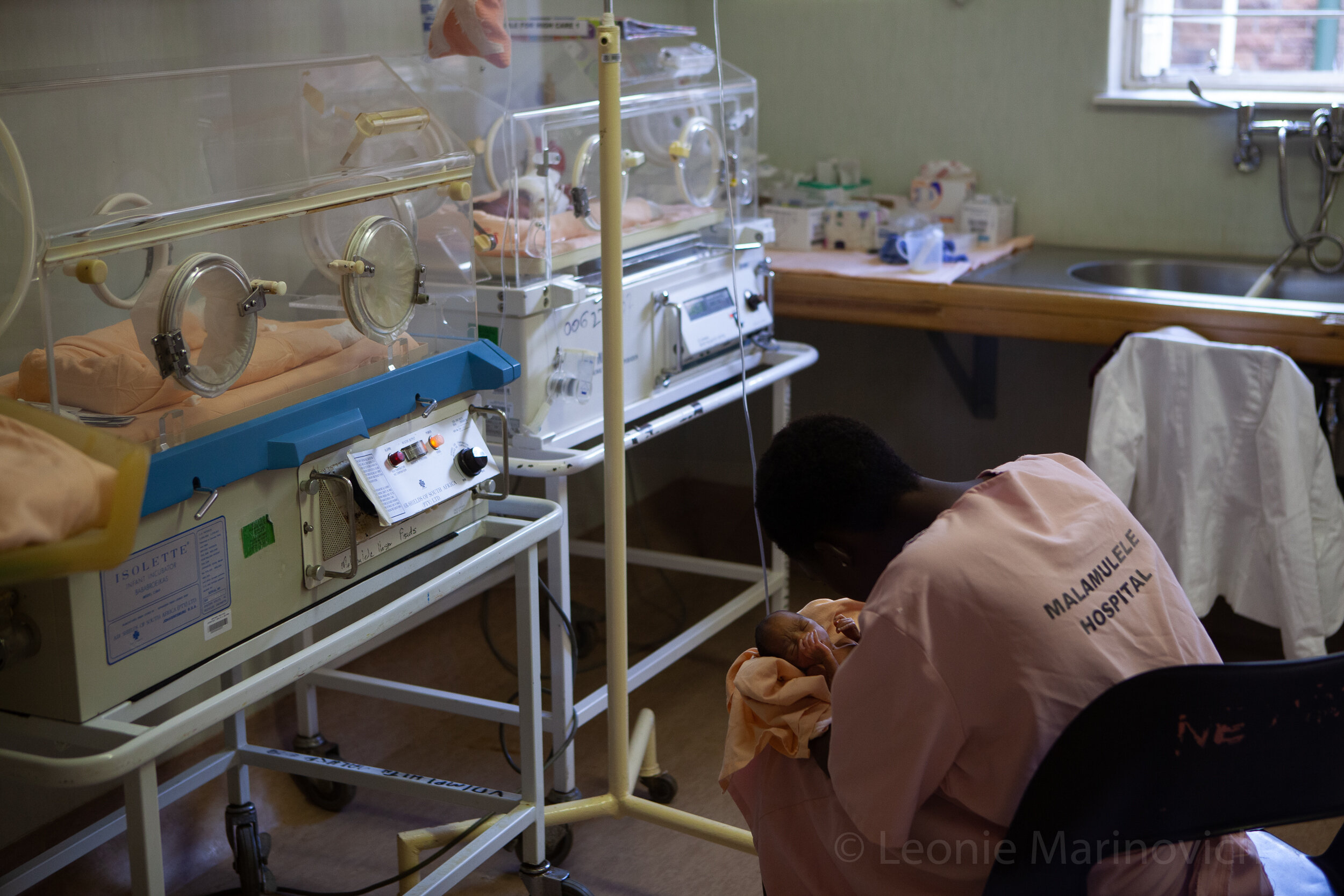  Yvone Mabasa, mother of 4-day old twins, takes care of them in the high care unit at the hospital. Malamulela district hospital is located in the Vhembe region of Limpopo, 200 kilometres from Polokwane, the provincial capital. 