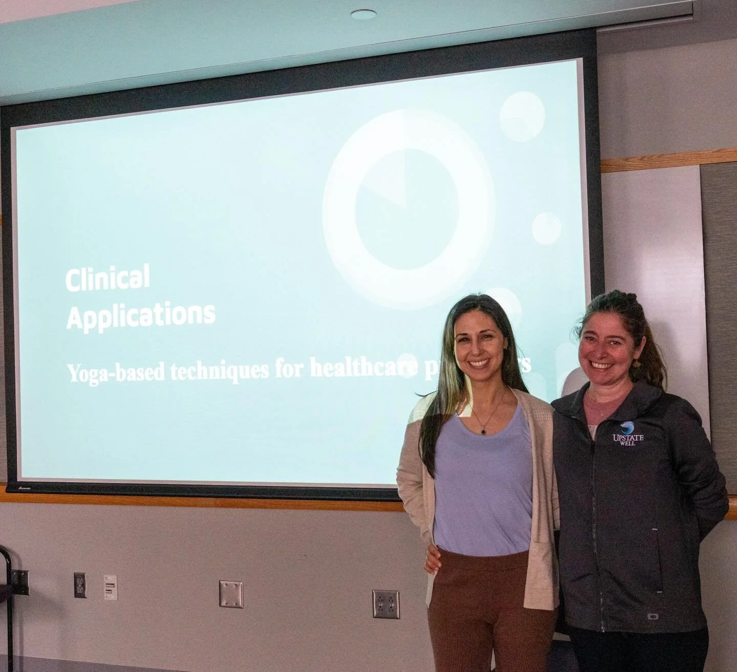 ❤️&zwj;🔥 teaching with Dr. Khoury is exceptional~ @nay3naymk We are building a program suitable for healthcare staff, incorporating
&bull;pain science
&bull;neuroscience
&bull;embodiment strategies
&bull;mind+body experiences ~ with review of the li