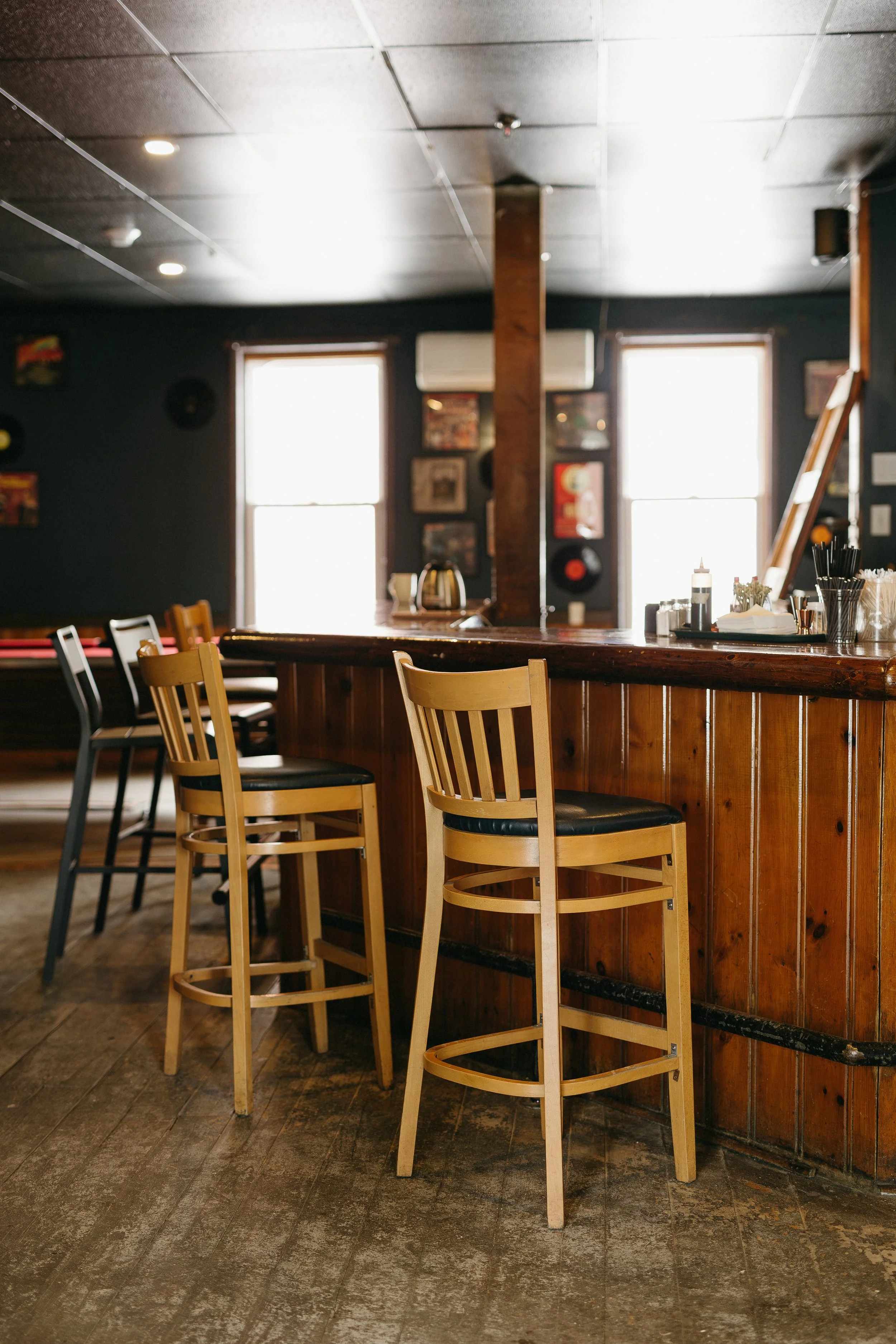 an image of the bar at Bala Bay Inn