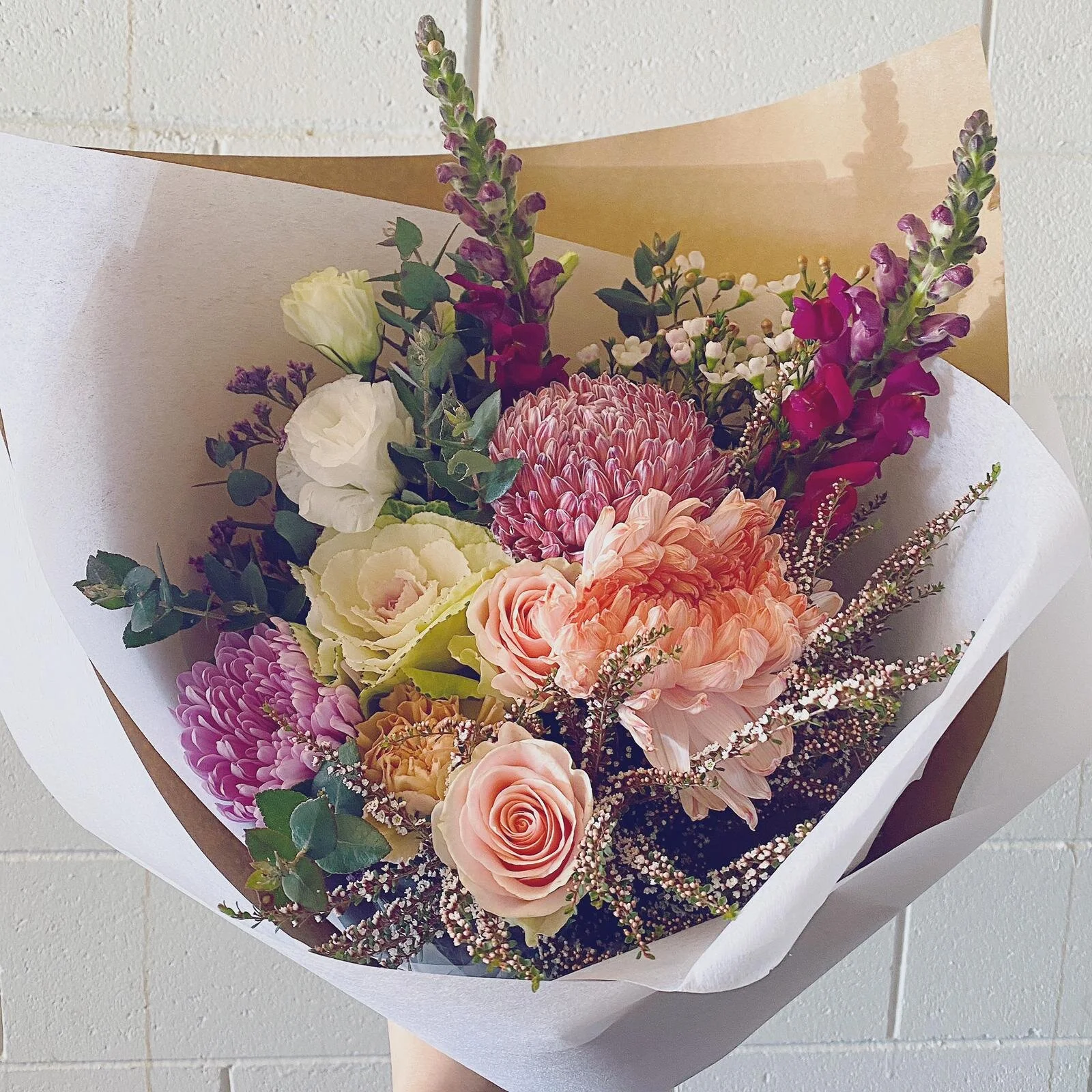 Eight Stems Florist - Flower Bouquet Colour Pop.jpg