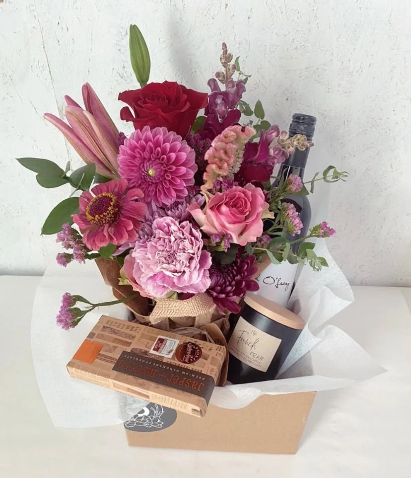 Eight Stems Florist - V day Romatic Blooms.JPG