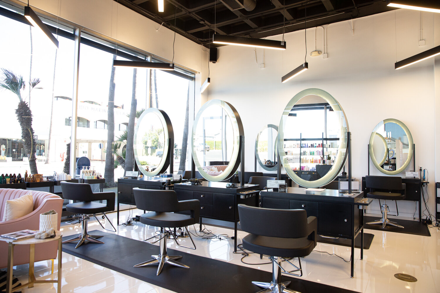 Blanc Noir Hairdressing