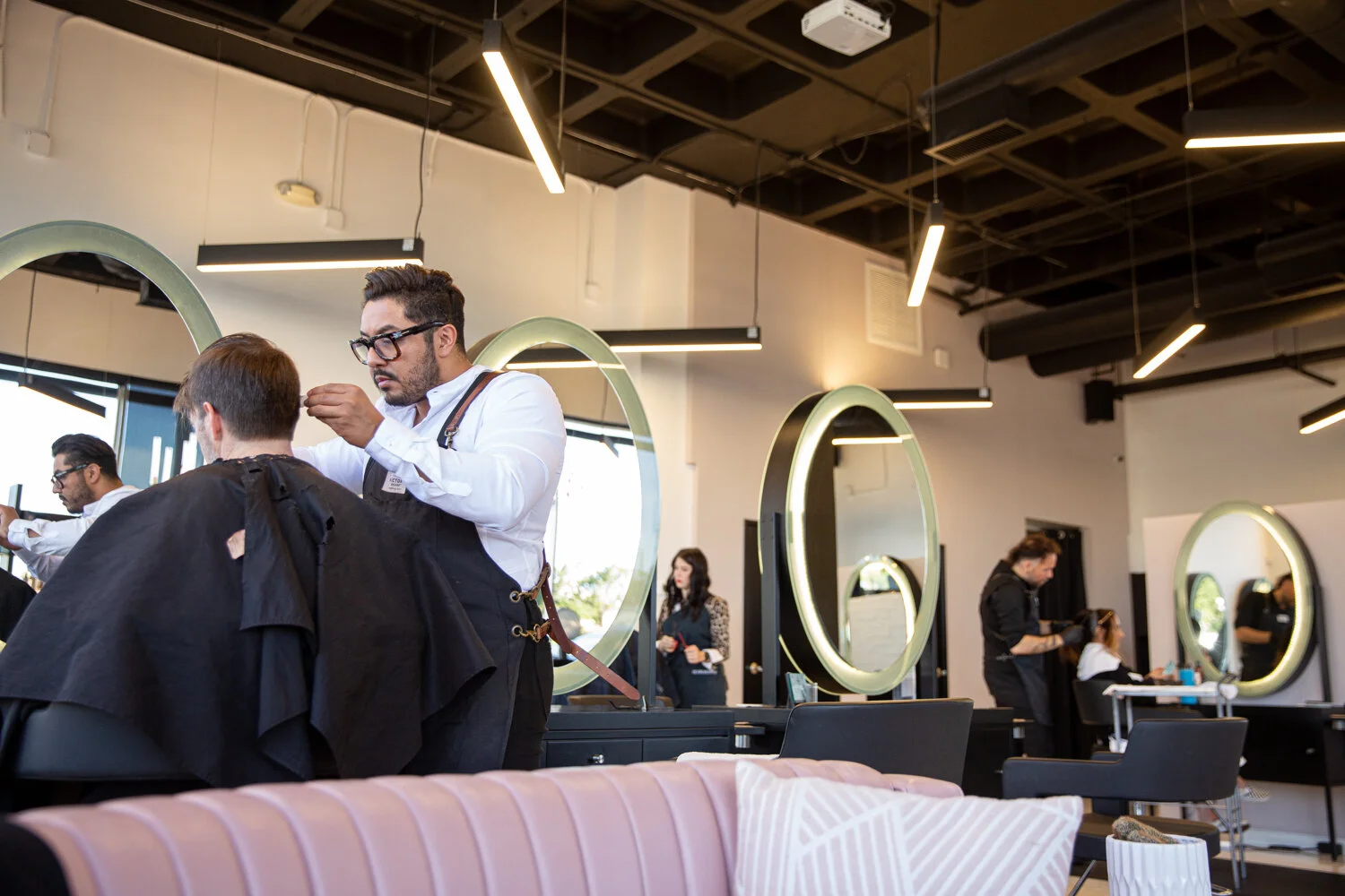 Menu 1 — Blanc Noir Hairdressing