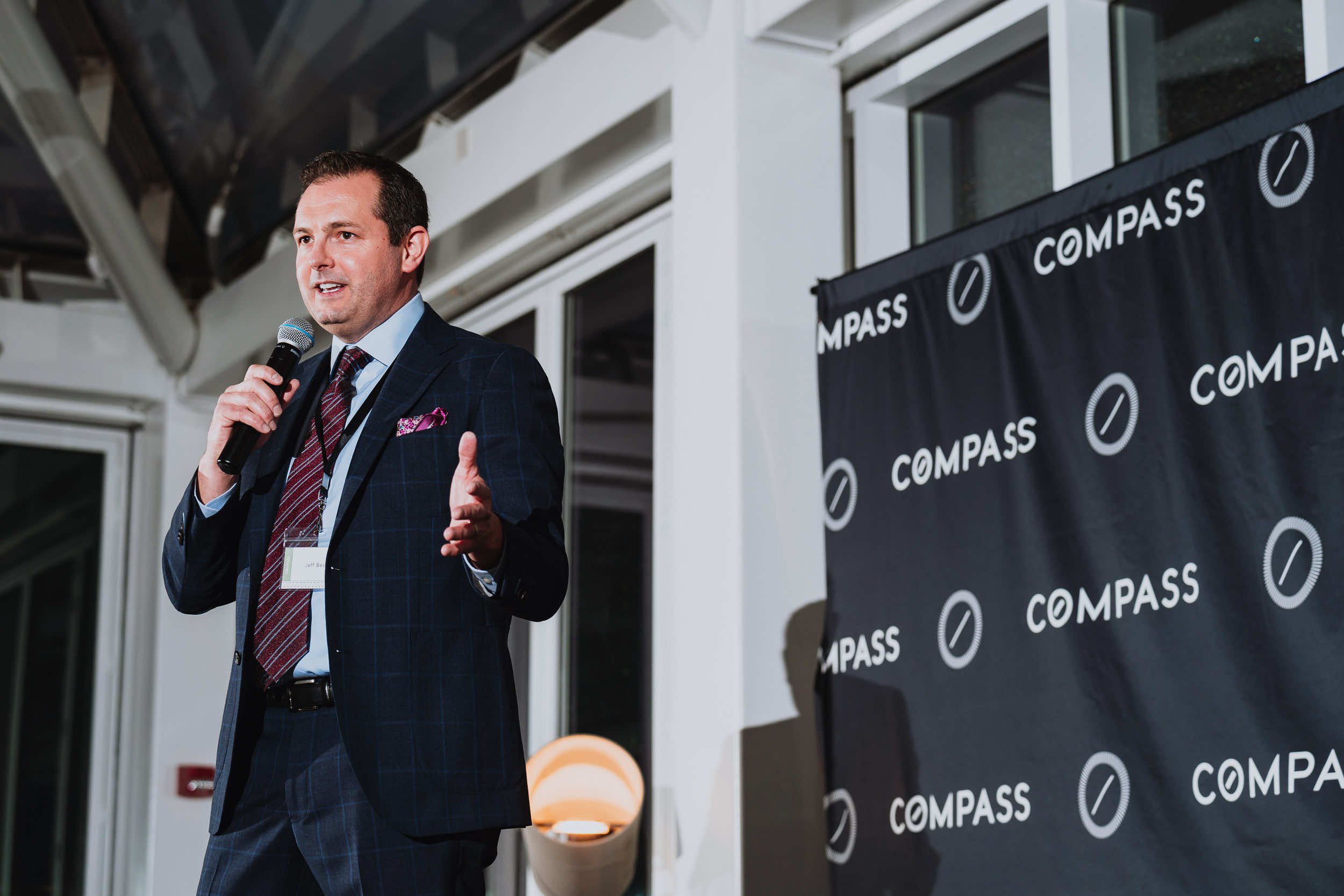 Chicago_Company_Party_Photography_Compass Legends Society @ Offshore Rooftop_20220324-350.jpg