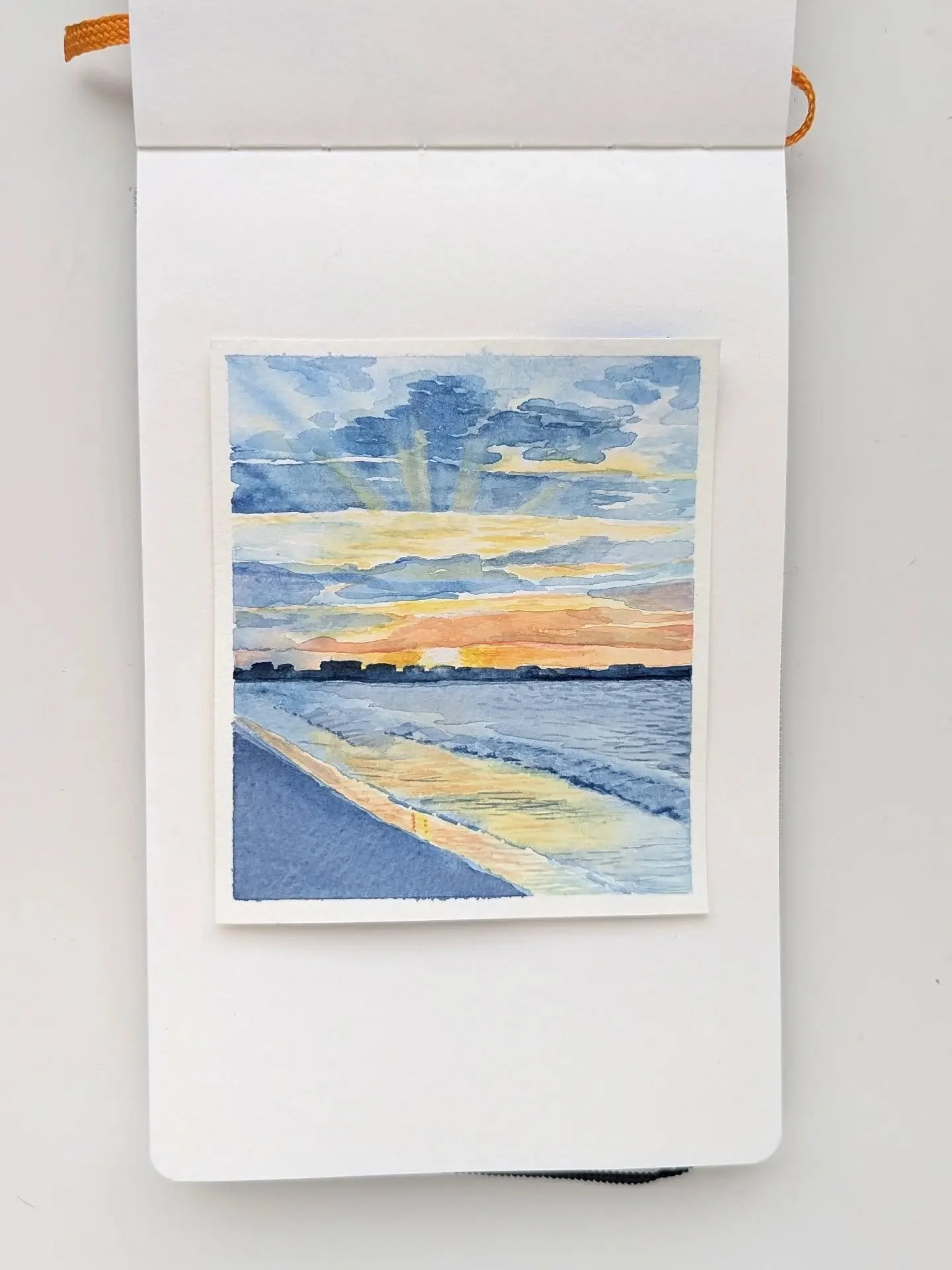 With the temperatures rising here in Dubai, we only have a couple weeks left to enjoy the beautiful beaches. I painted this scene from a photo I took one evening as the sun was setting. 😍
.
.
.
#dubai❤️ #watercolorsunset #watercolorart #beachart #wa