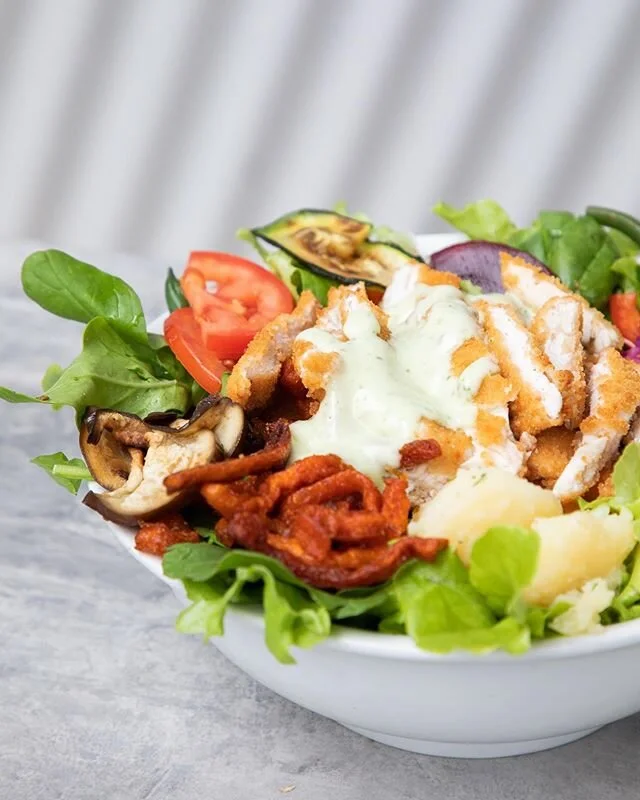 New week, new you? It&rsquo;s almost chicken schnitty (and our signature herb mayo) time! Order your salad or sambo via the link in bio 🥪