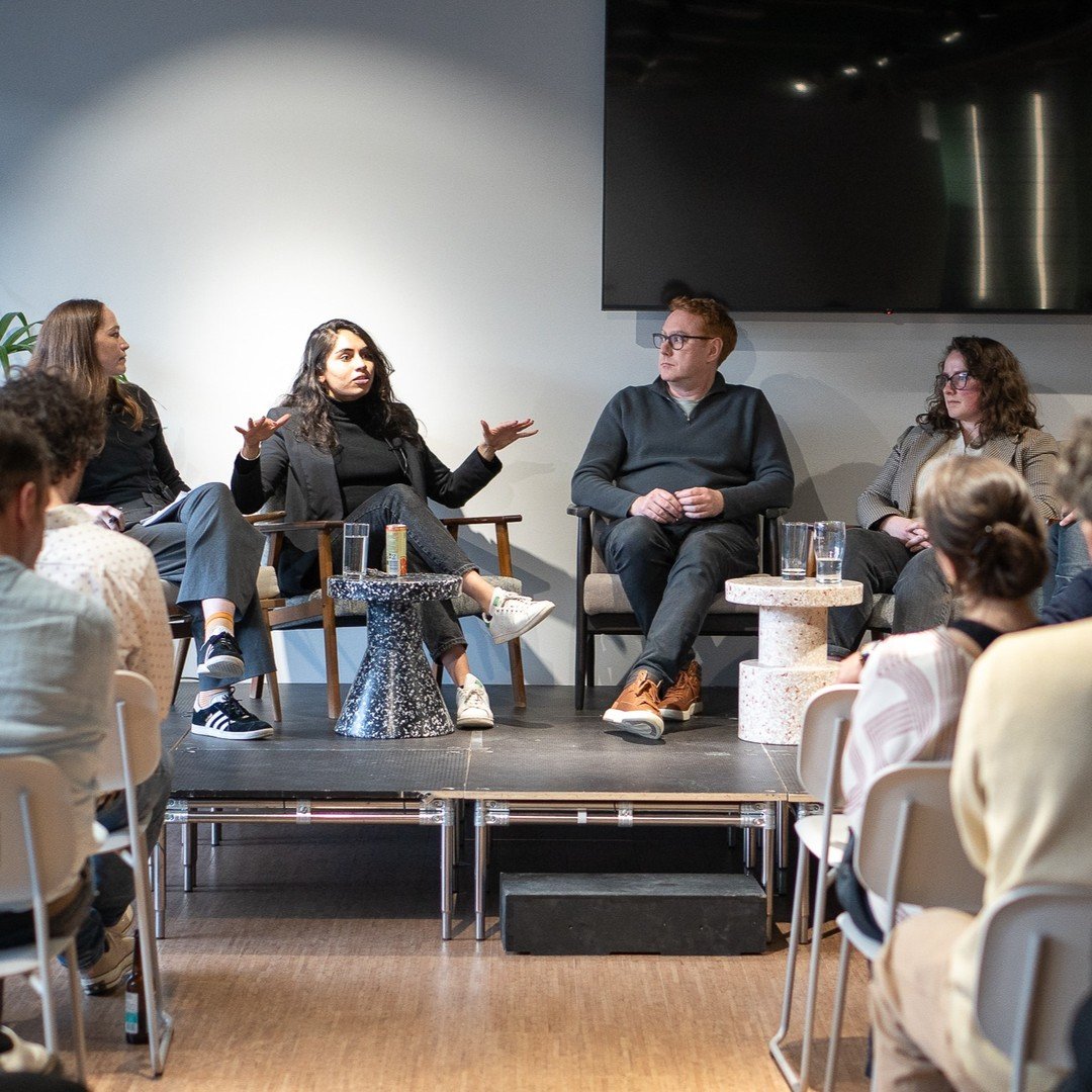 Earth Set at our London HQ last week - a fruitful and engaging panel discussion on what needs to be done in order to decarbonise our homes and commercial properties. 

Moderated by Lucie Heath and bringing together Stuart Ferguson, Simon West, Becky 