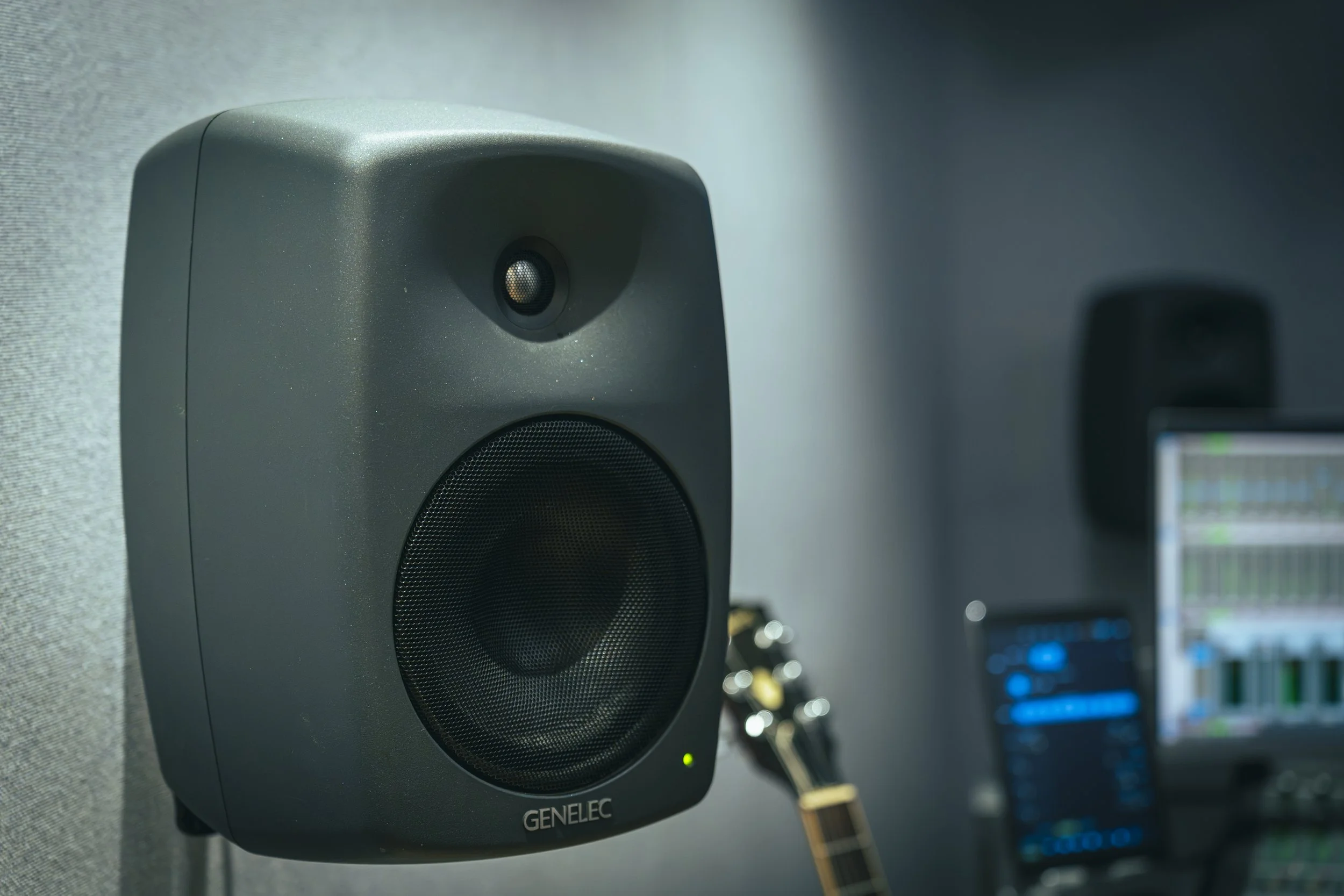 Genelec Speaker - Horizontal - Edited II.jpg
