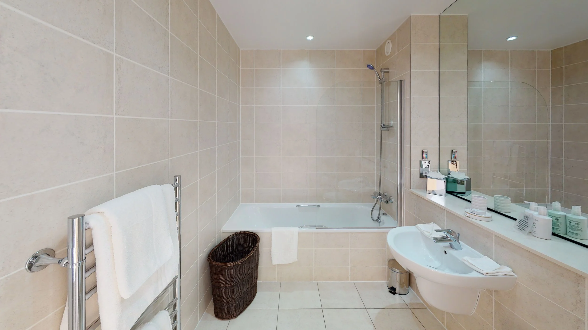 Penthouse-504-Bathroom.jpg