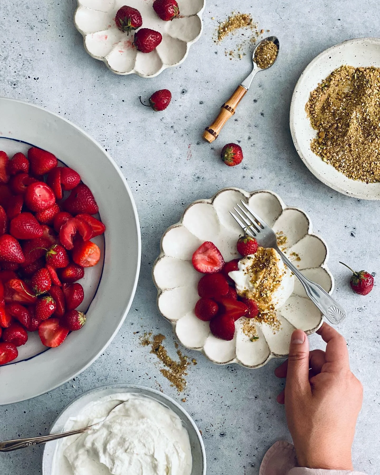 It&rsquo;s alway about this time of year that I start dreaming about SUMMER FOOD. Juicy strawberries and peaches, sweet corn, plump tomatoes, ice cream, and yep 🌭 💭. Here are some of my favorite summer recipes (and yea I know it&rsquo;s still techn