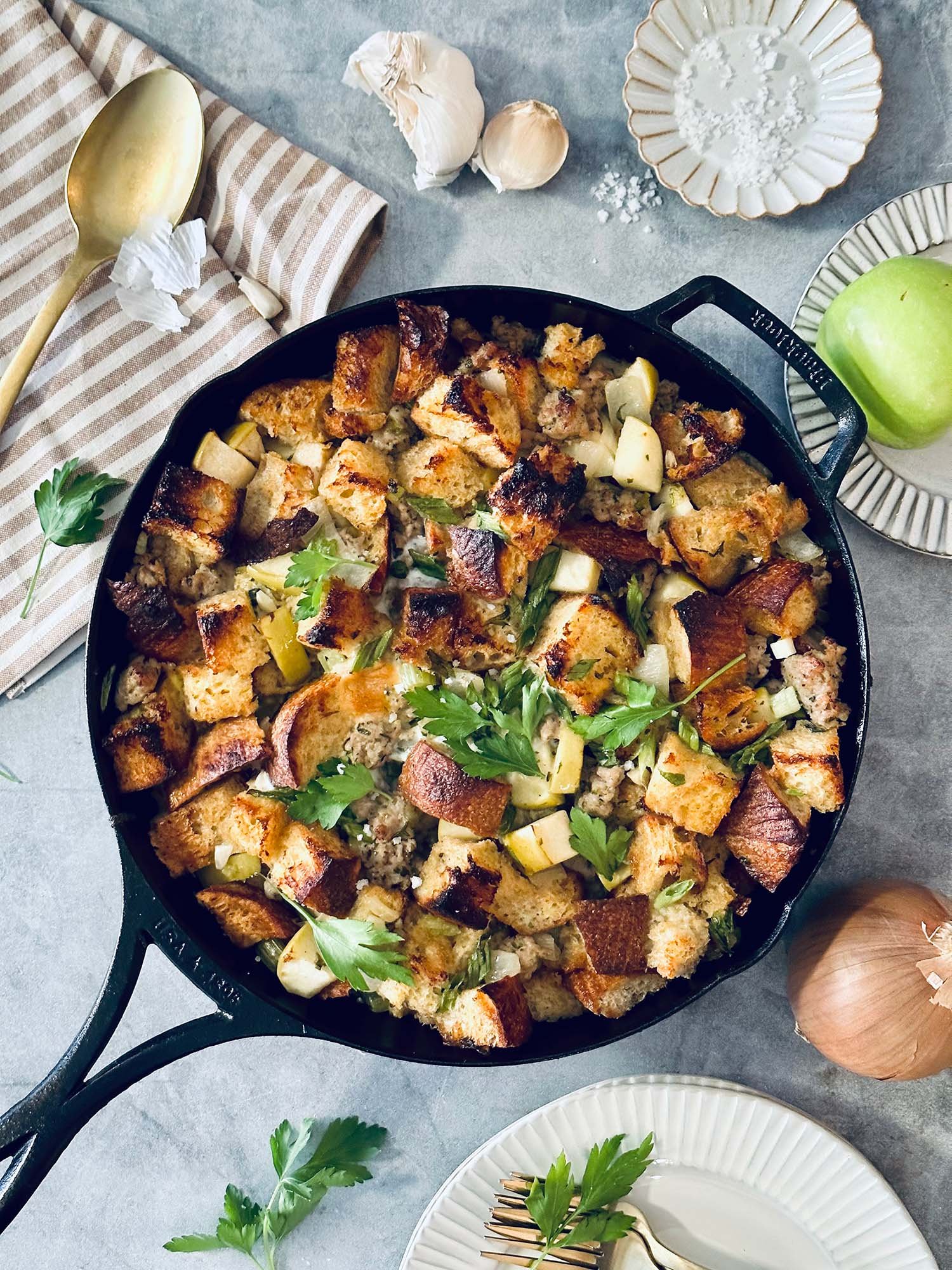 skillet sausage and apple stuffing