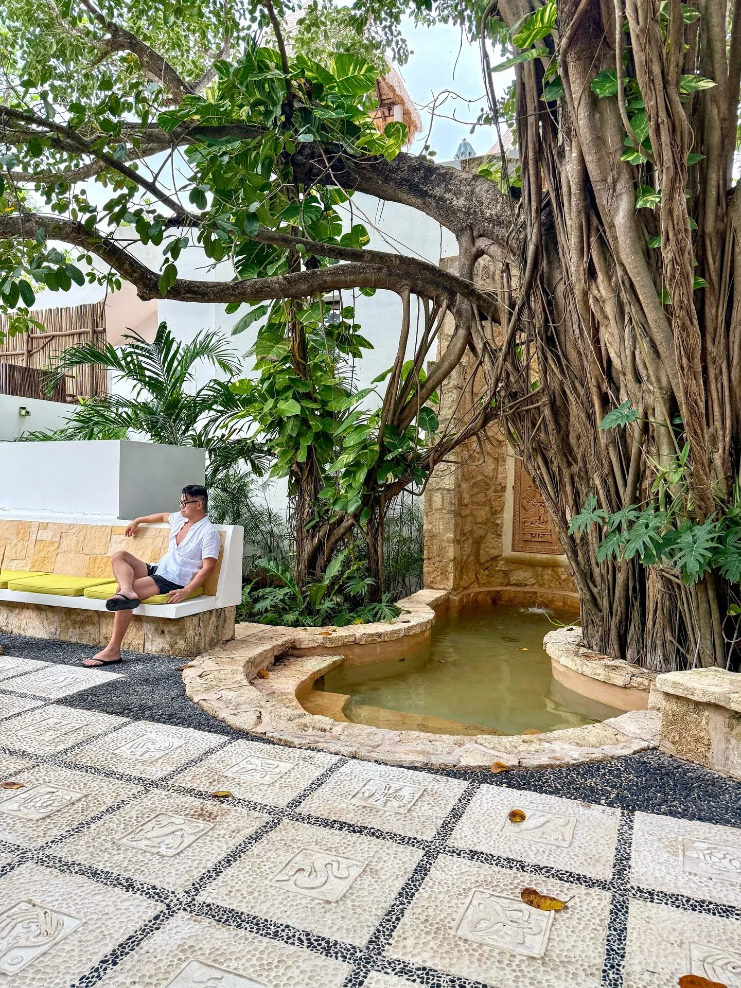 Checking In: This past December I checked in to check out @belmondmaroma a quietly glamorous, jungle-wrapped, effortlessly elegant beach escape in the Riviera Maya. See my Stories to read all about this perfect weekend.✨
.
.
.
Special TY @michellerag