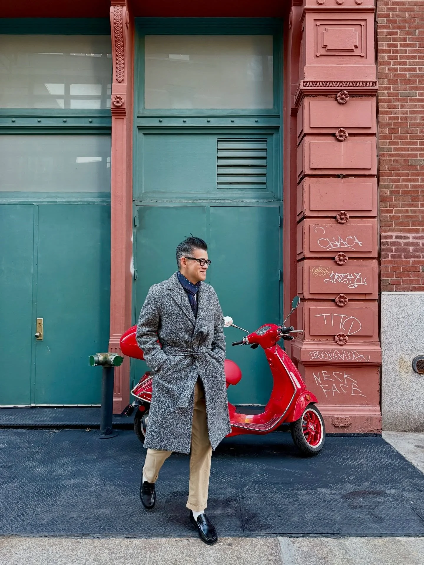 In a New York minute ⏰ 
.
.
.
First photo by @rafenewyork #petersom #newyorkcity #photodump #thisweek #familystylebypetersom