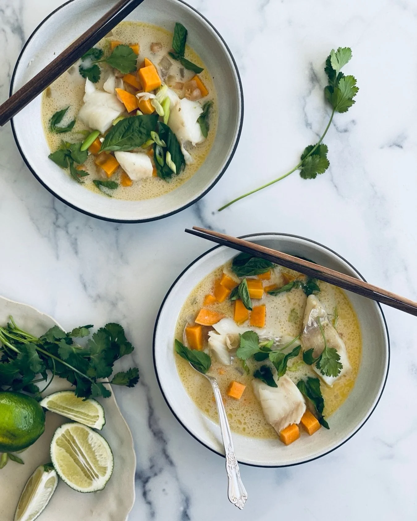 Type RECIPE and we&rsquo;ll DM it to you. 

Coconut Fish Chowder with Sweet Potatoes, Chickpeas ✨ I&rsquo;ve taken inspiration from the iconic Thai soup tom kha gai for this recipe, capturing its irresistible balance of flavors&mdash;the lush creamin