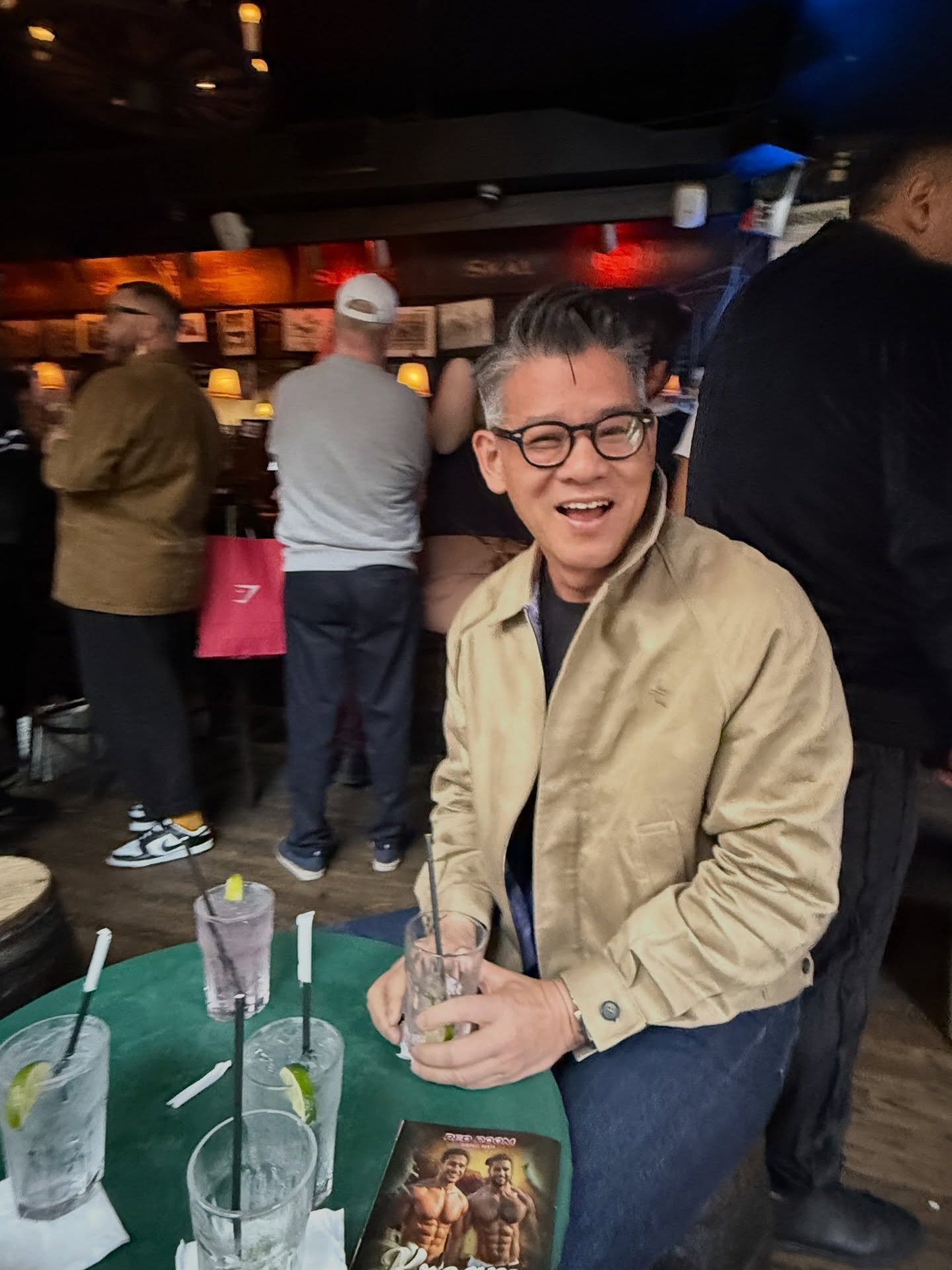 Everything everywhere all at once 🤸🏻&zwj;♀️✨
.
.
.
#petersom #nyc #thisweek #photodump #newyorkcity