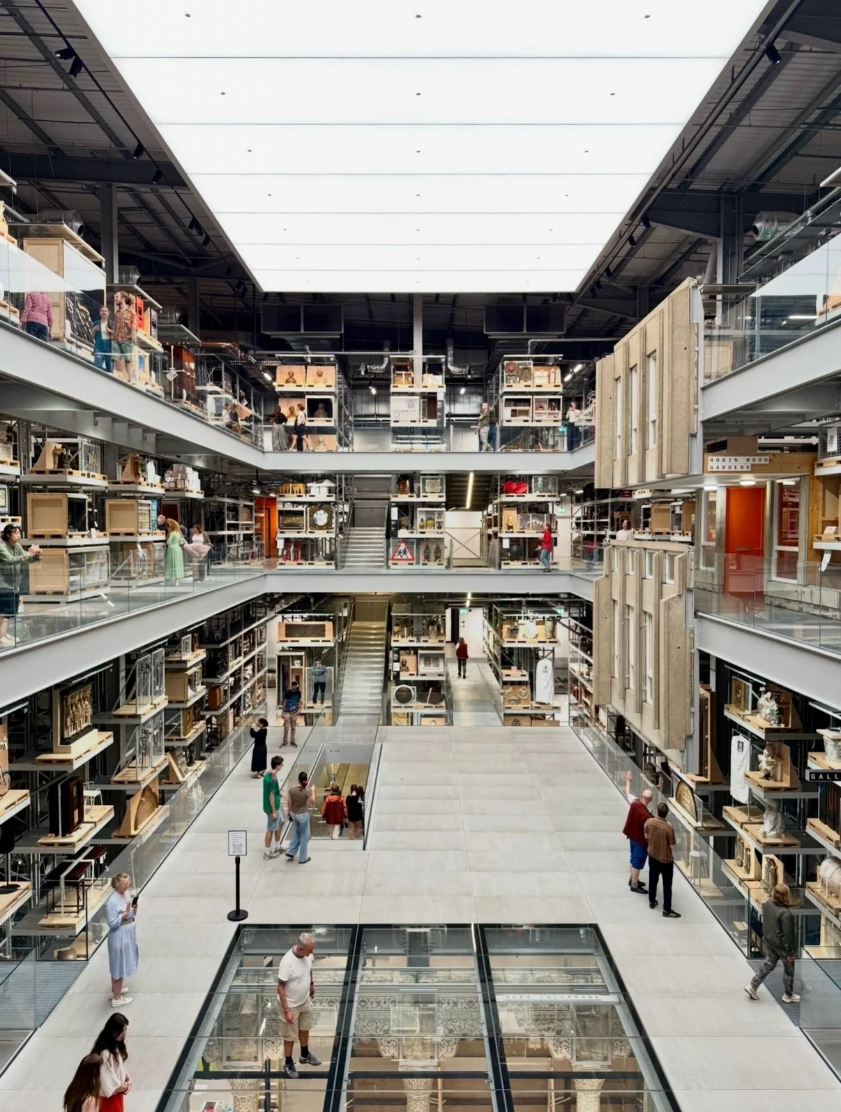 Everything, everywhere, all in one place - (including the full David Bowie archives!). 📦 
@vam_east Storehouse 
.
.
.
#petersom #london #vandastorehouse #museum #victoriaandalbertmuseum