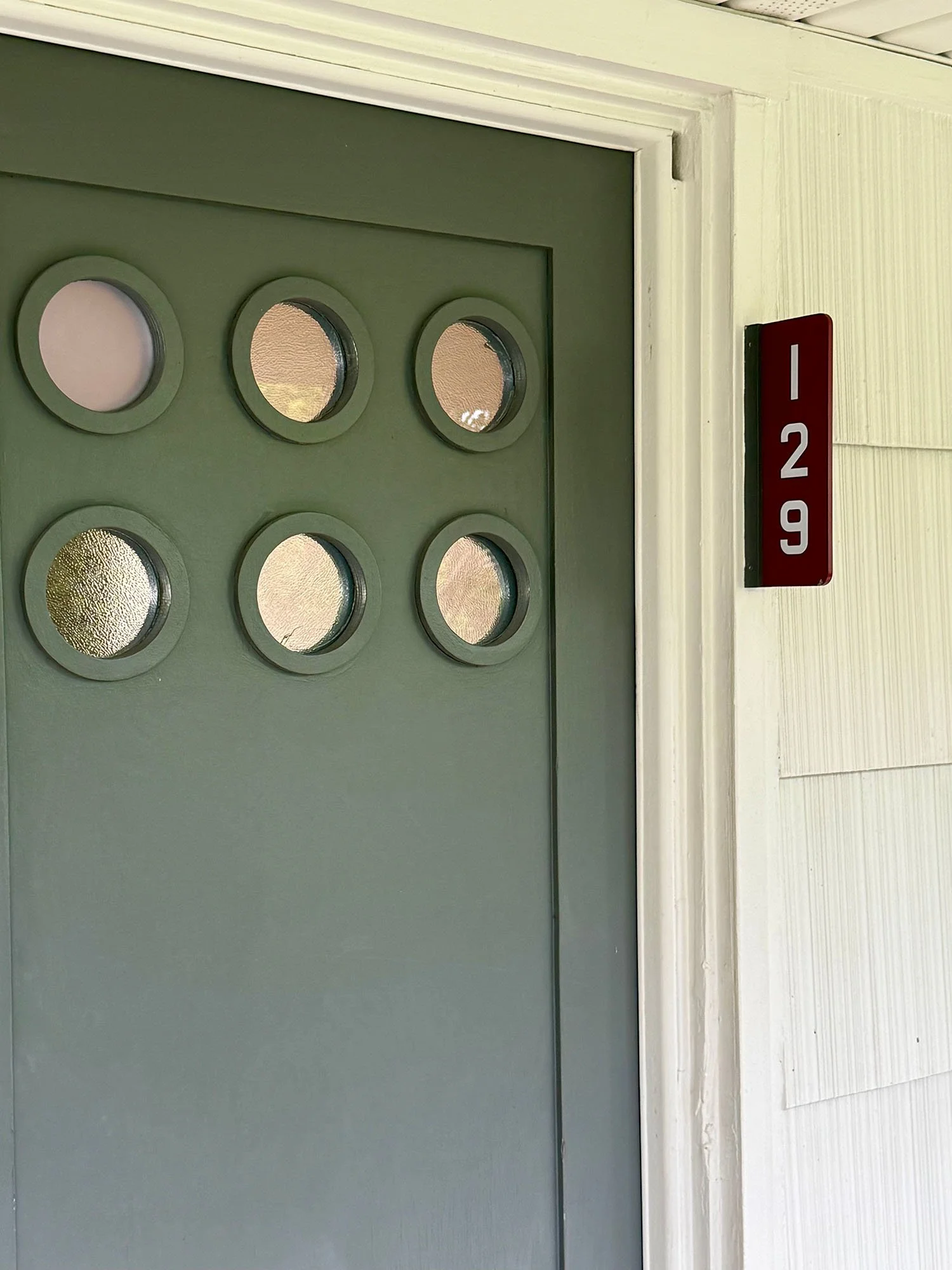 soundview-greenport-room-1.jpg
