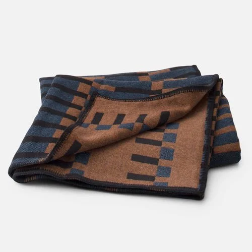 Eleanor Pritchard Dovetail Throw