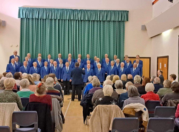 •	Taunton Deane Male Voice Choir at their Alzherimer's fundraiser