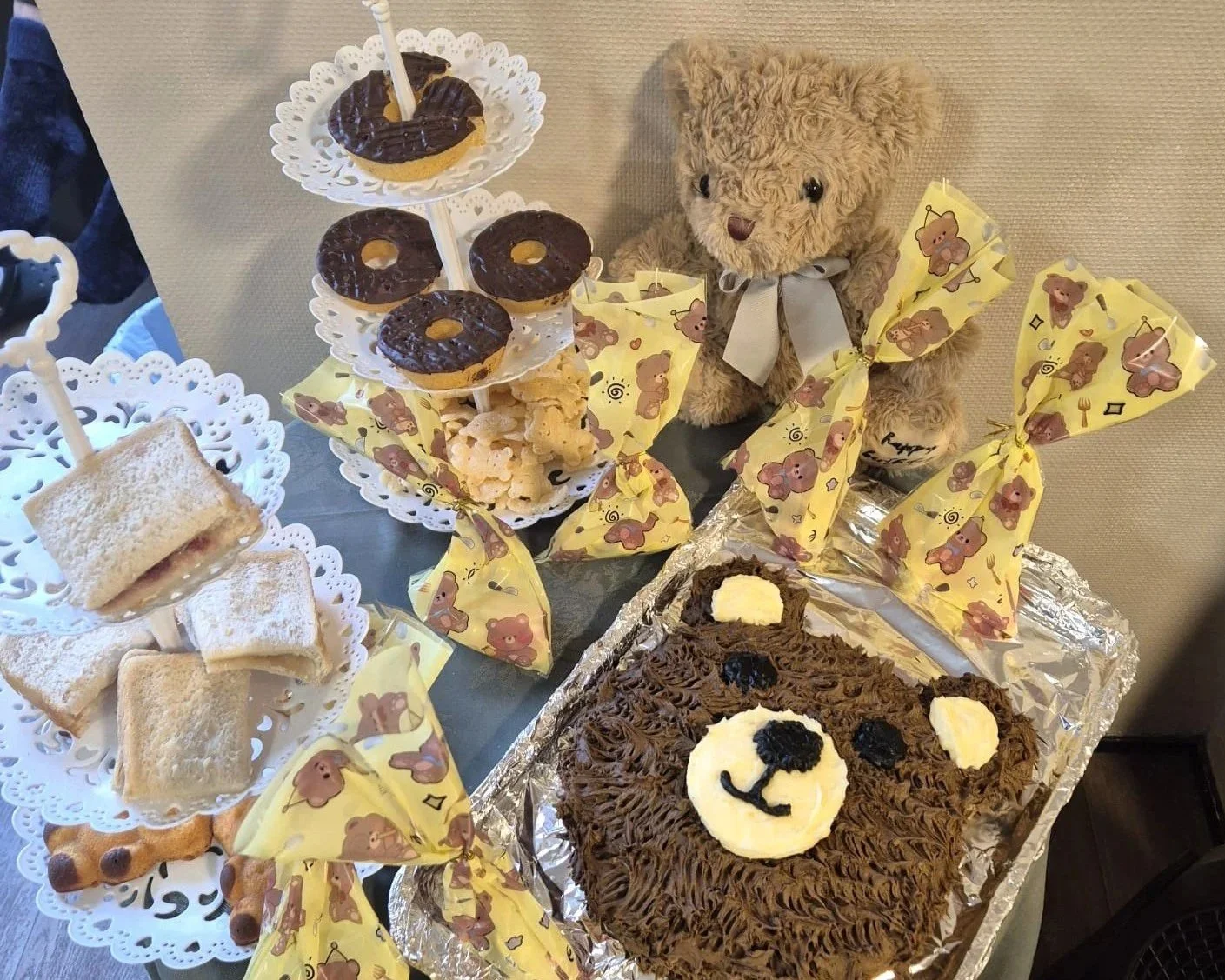 ‘Sunshine space’ created with teddy bears' picnic