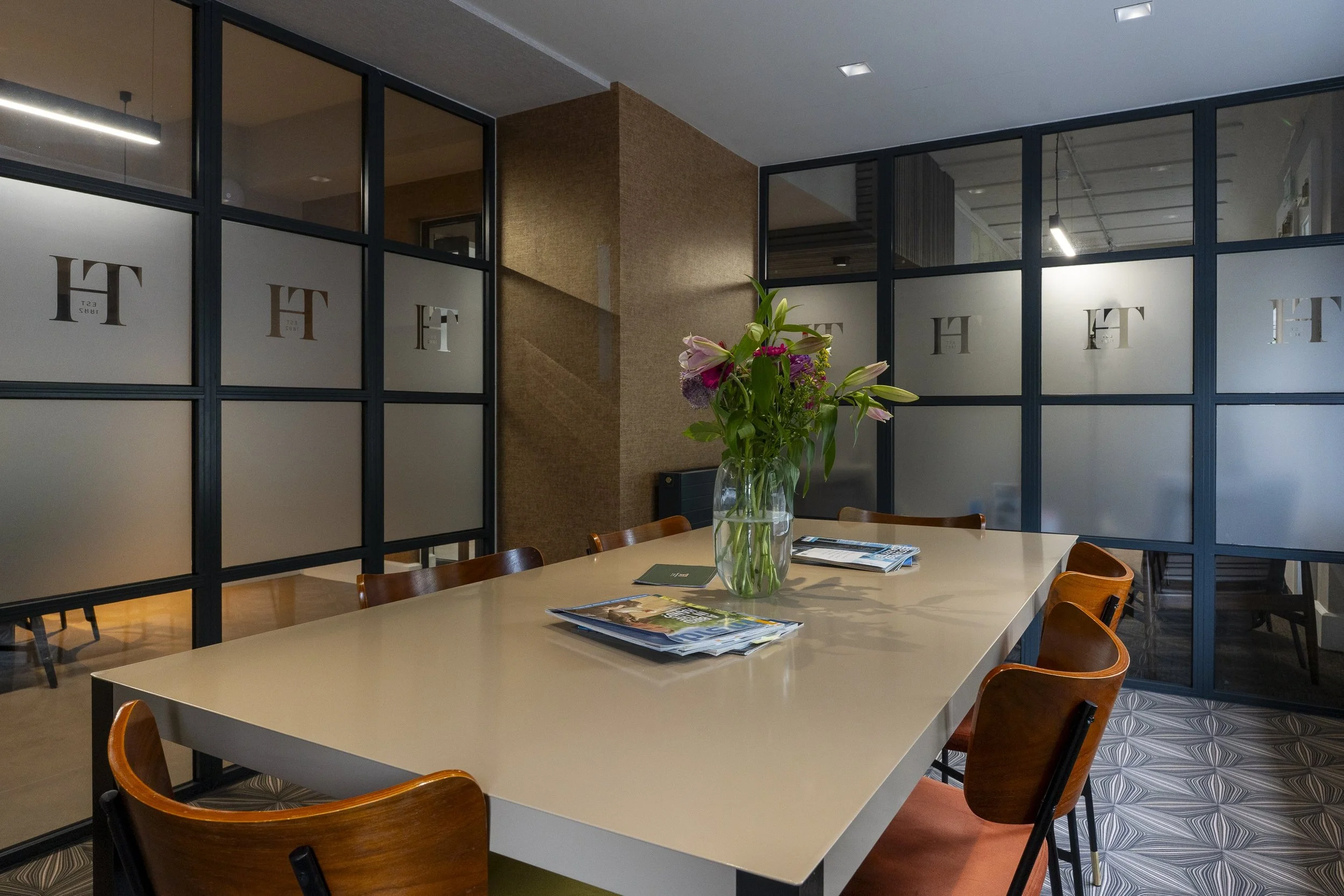 Meetingroom_03_06_26_014.JPG