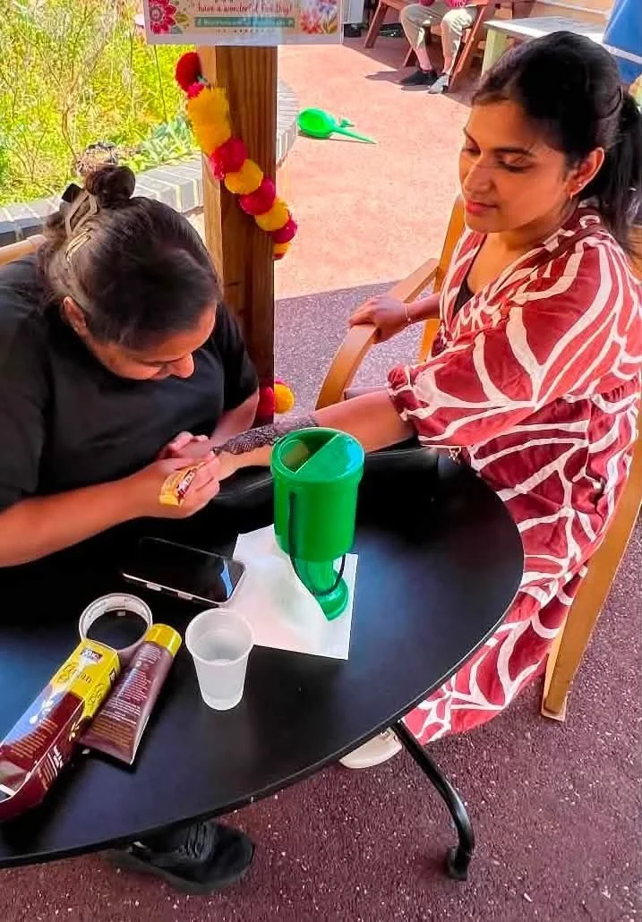 Henna-painting with Hannah and Harsha.jpg