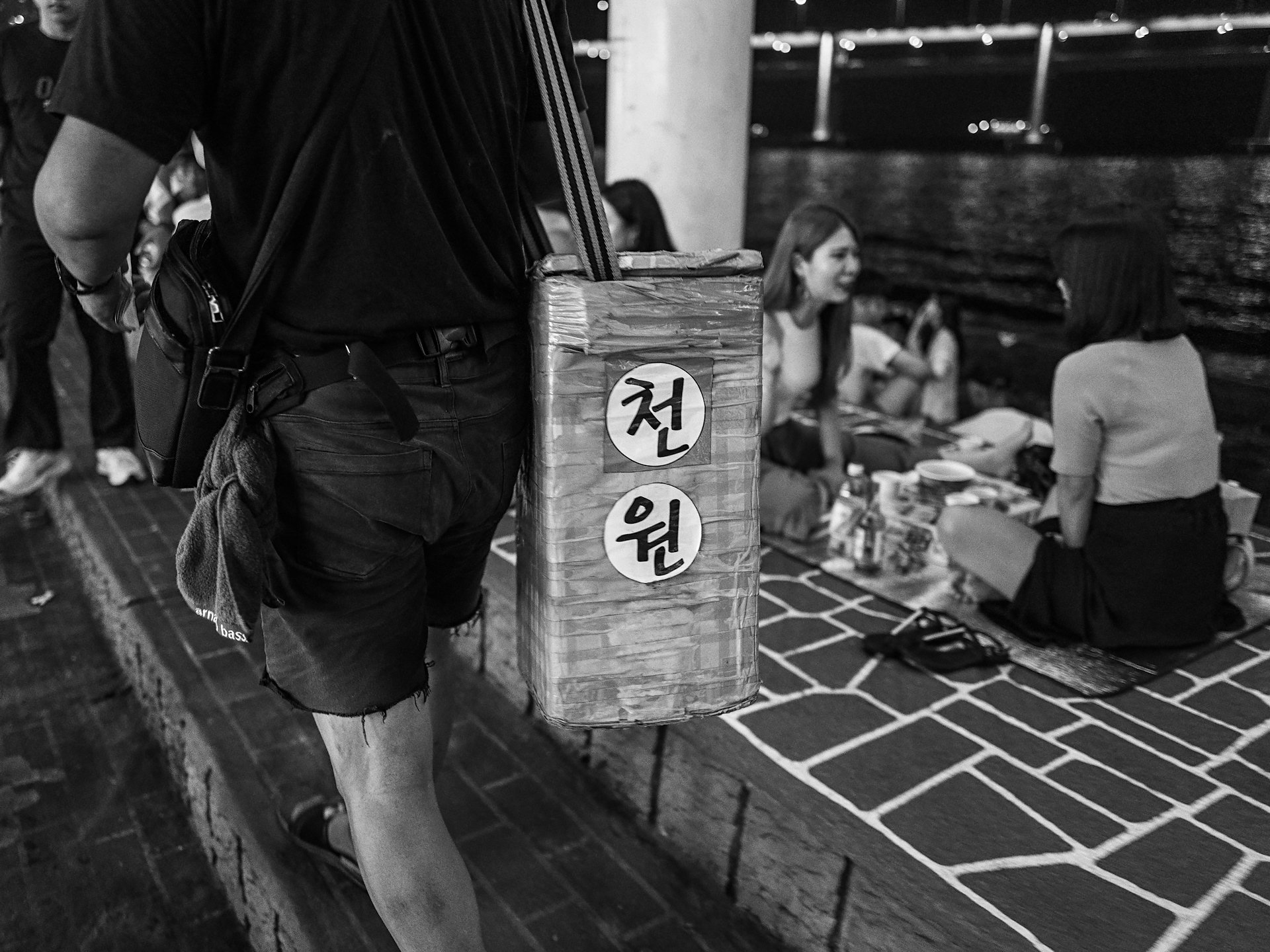32-1_Q1060588.jpg