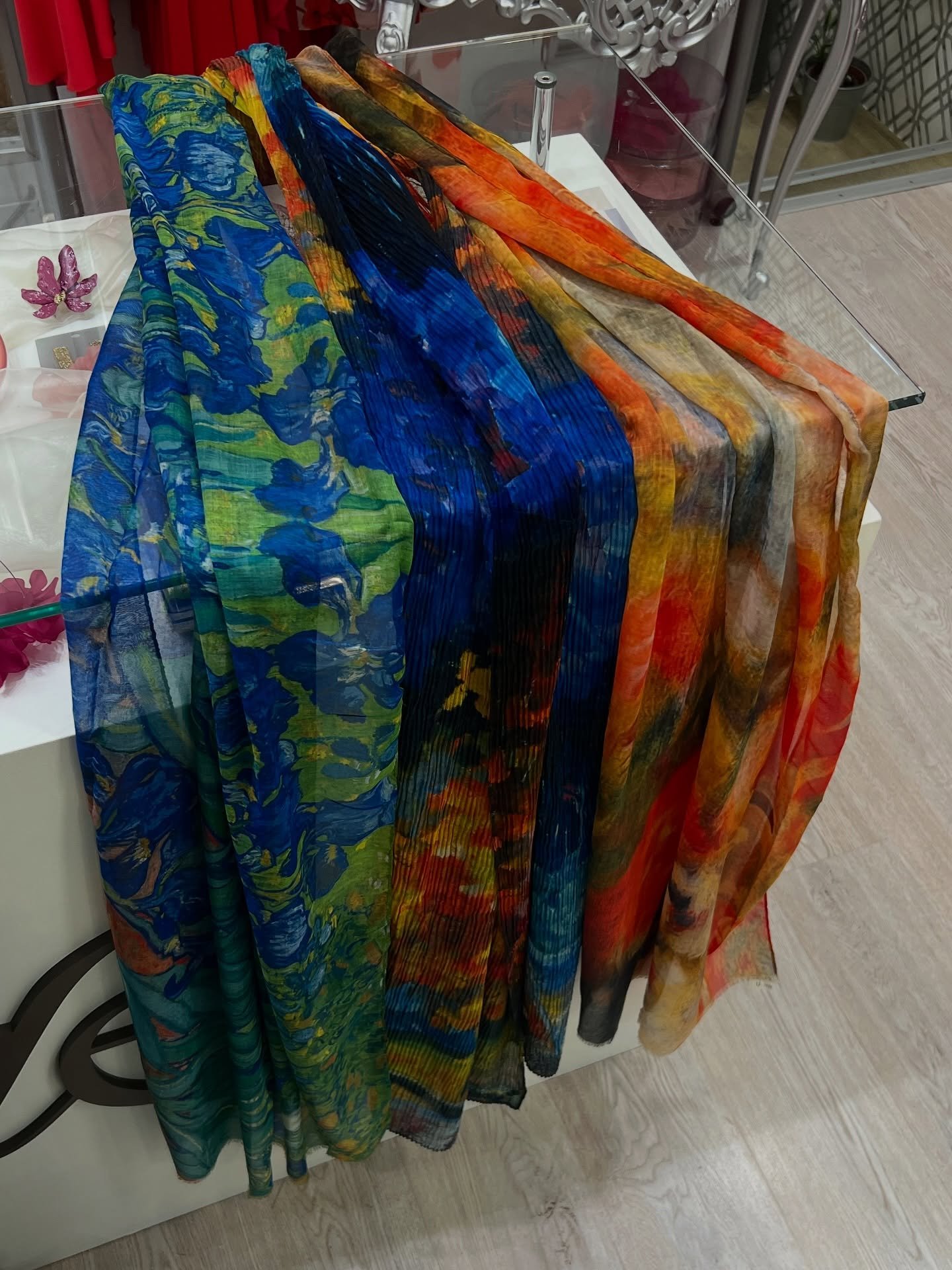 &iexcl;Este a&ntilde;o nos hemos adelantado!🎉

Todos los a&ntilde;os hemos traemos pa&ntilde;uelos, broches, complementos, bisuteria&hellip; &iexcl;y este a&ntilde;o han llegado antes!✨

Aprovecha el Black Friday para llevartelos al mejor precio😉

