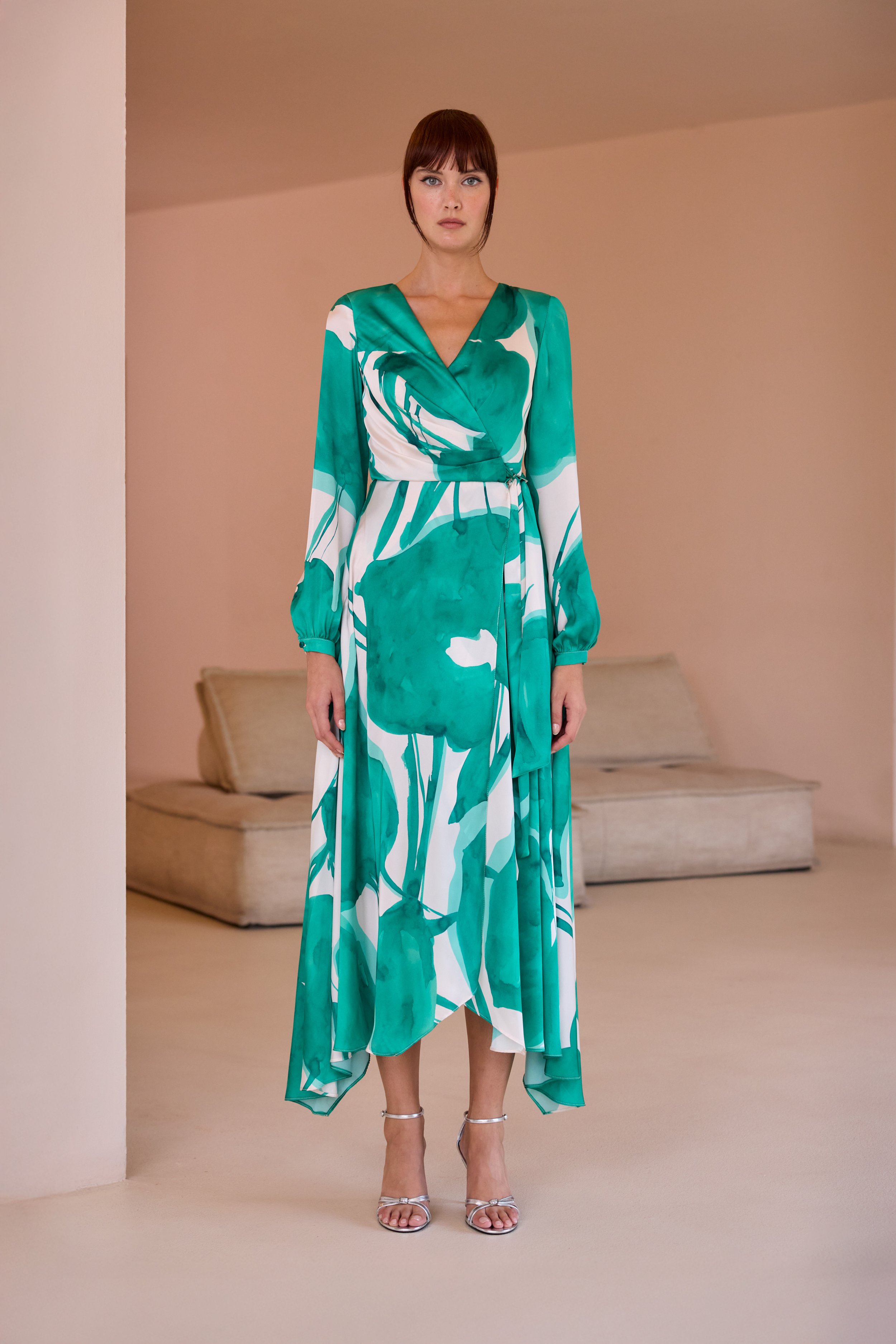 Vestido midi asimétrico Carla Ruiz