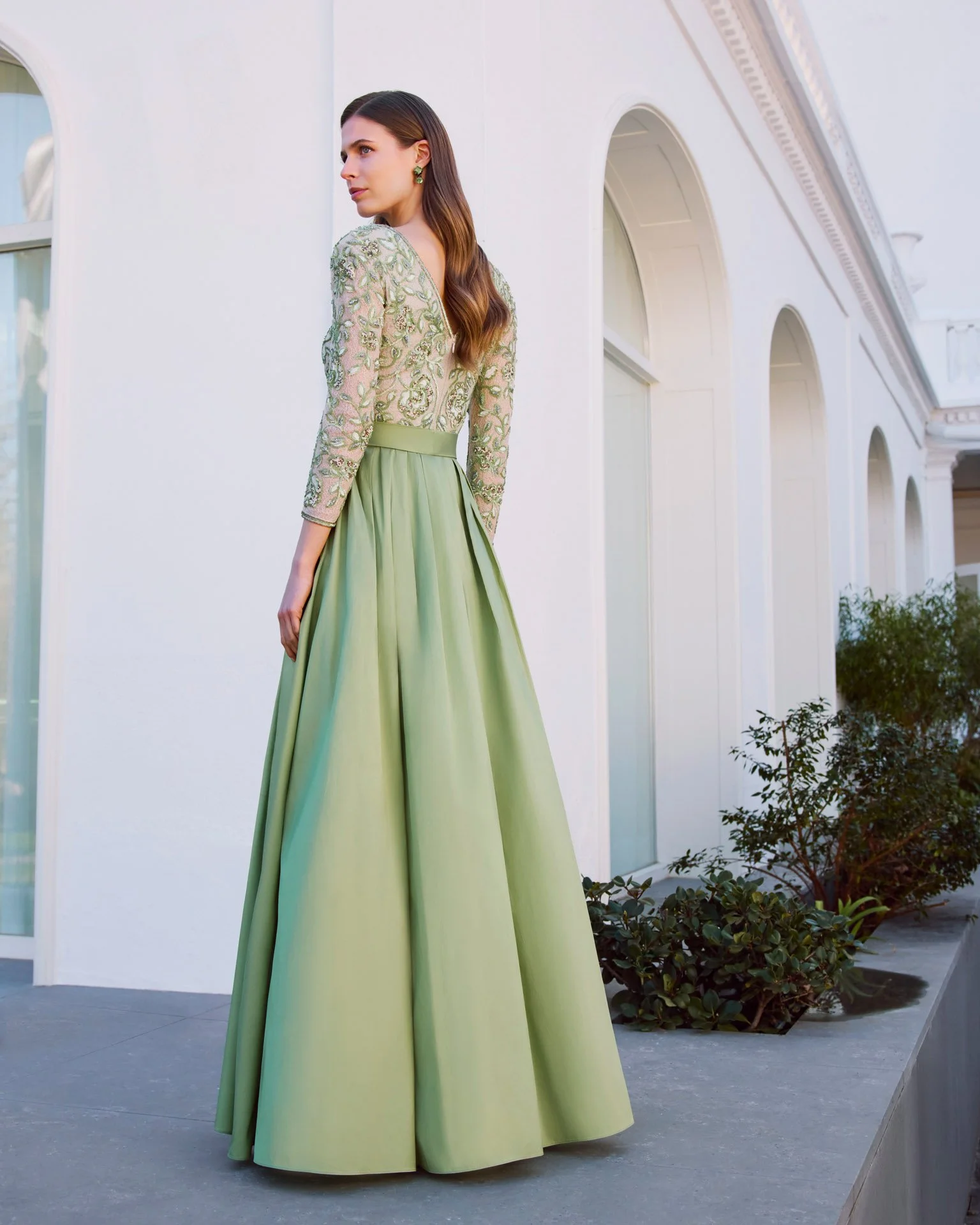 Vestido camisero pedrería tafeta Couture Club