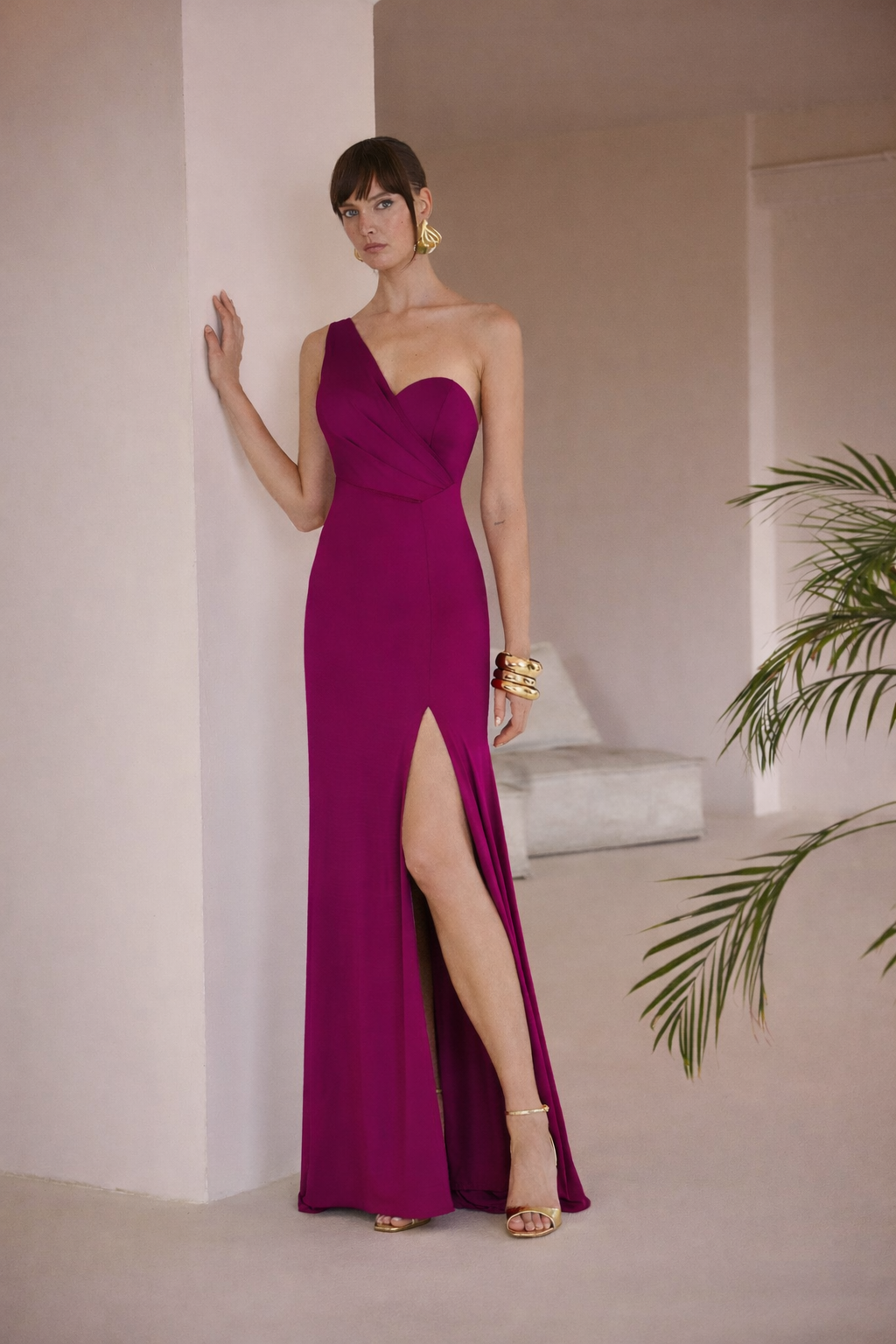 Vestido asimétrico fruncido Carla Ruiz