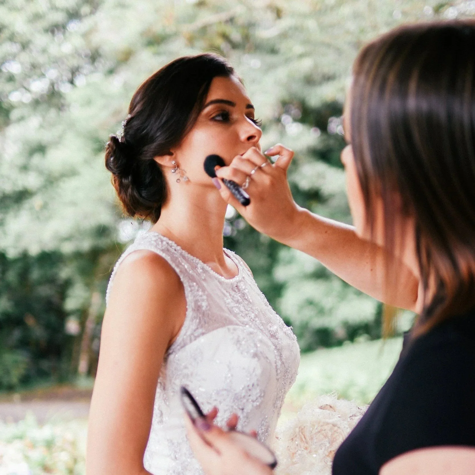 How to Make Summer Wedding Makeup Last All Day in the Heat