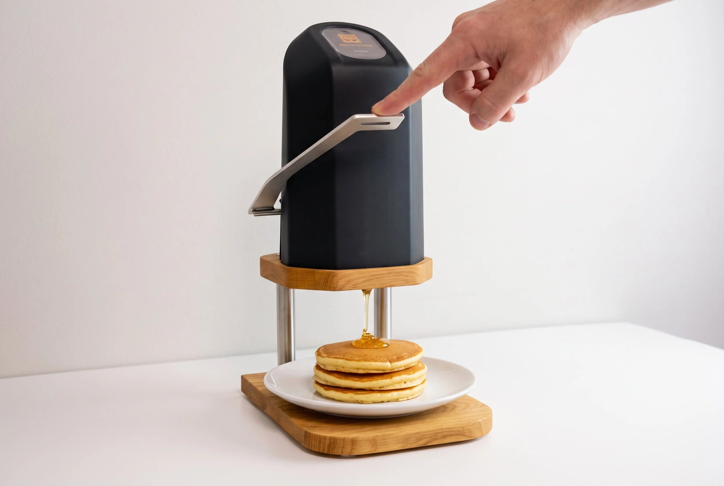 1Tap_with pancakes.jpg