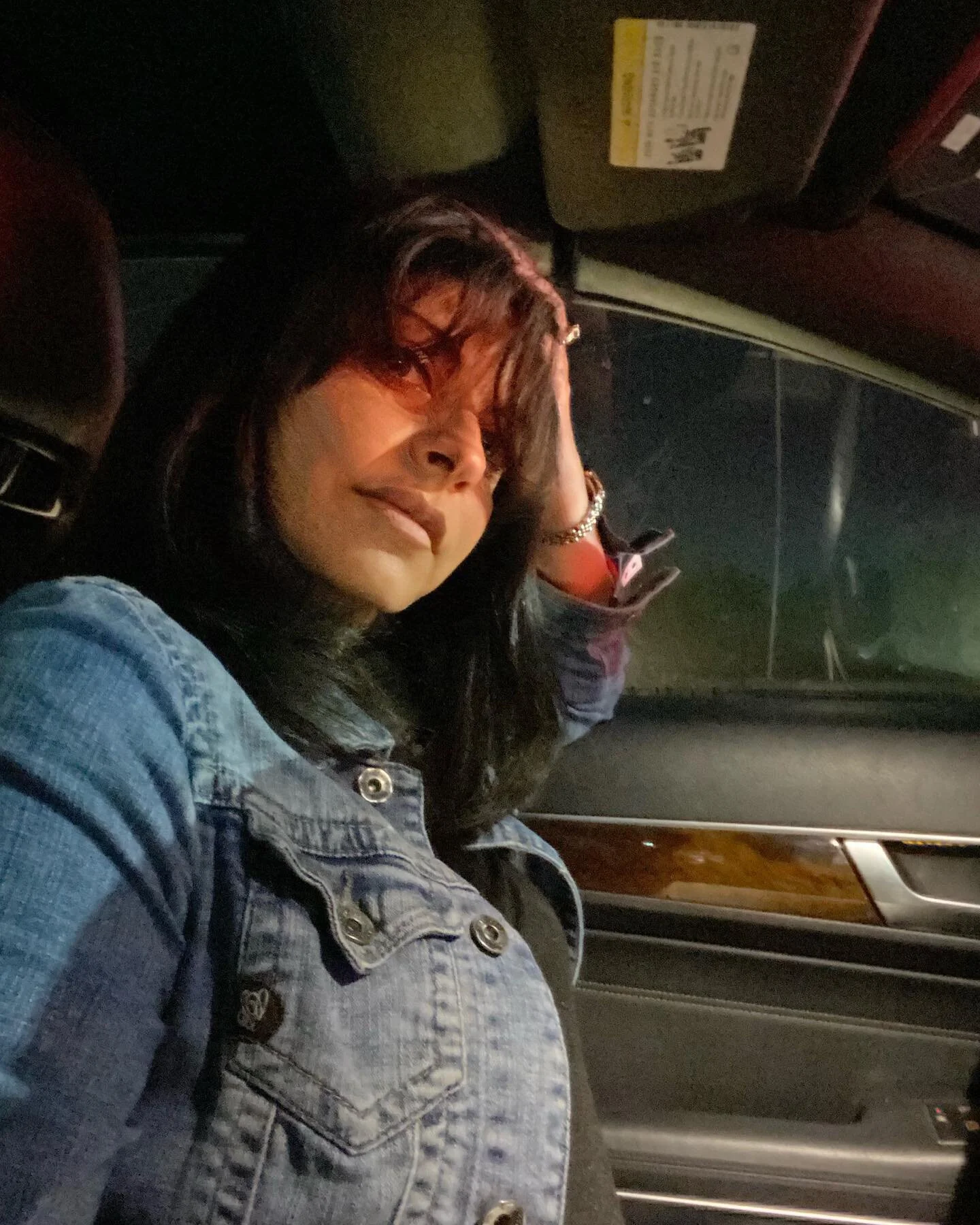 SITTING IN ORLANDO TRAFFIC...even at this late hour!!
How do you cope 🥺
I miss Tampa💚
Good night friends! 😴💤

#sarinafazan #sarinafazantv #sarinafazanmedia 
#cameraready #interviewoutfit #indian #broadcaster #newsanchor #producer #emmy #awardwinn