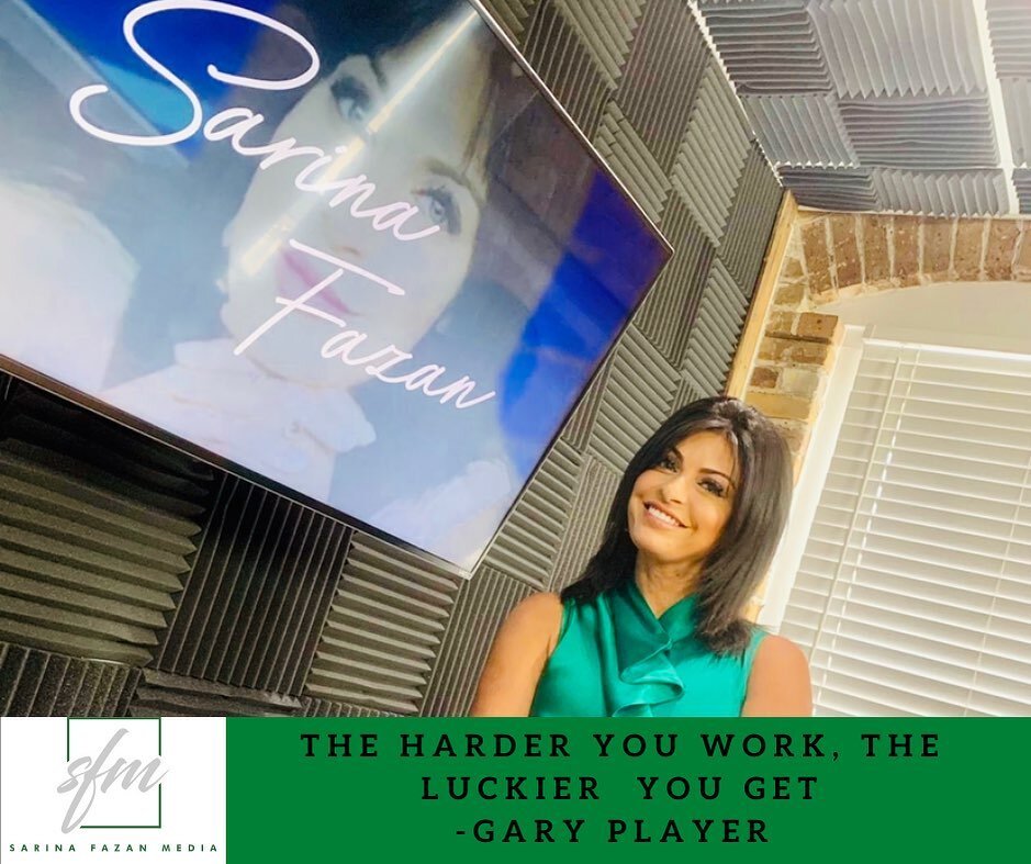 Good Night Friends💚
Hope the luck of the Irish is still with you 🍀 

#stpatricksday #luck #hardwork #sarinafazan #sarinafazantv #sarinafazanmedia 
#cameraready #interviewoutfit #indian #broadcaster #newsanchor #producer #emmy #awardwinner #news #co