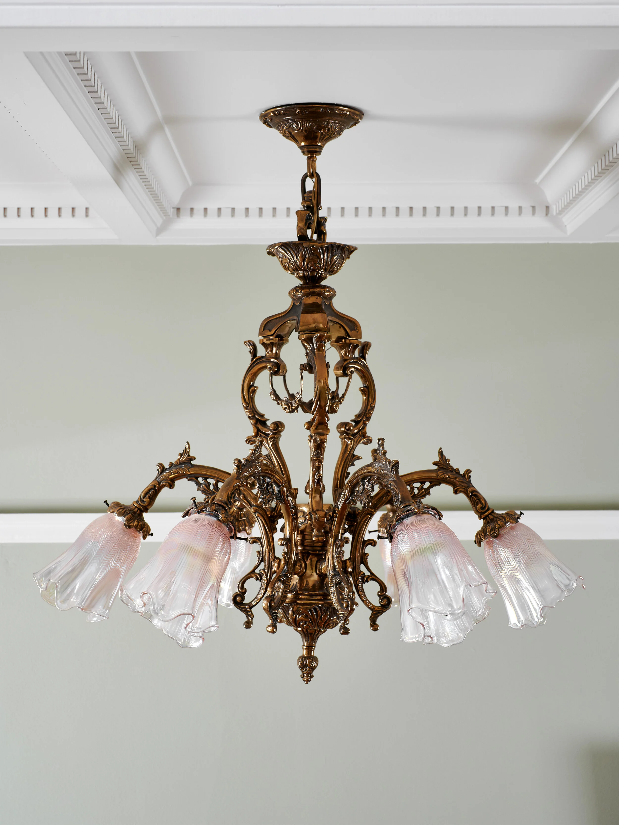 Detail-Light-1.jpg