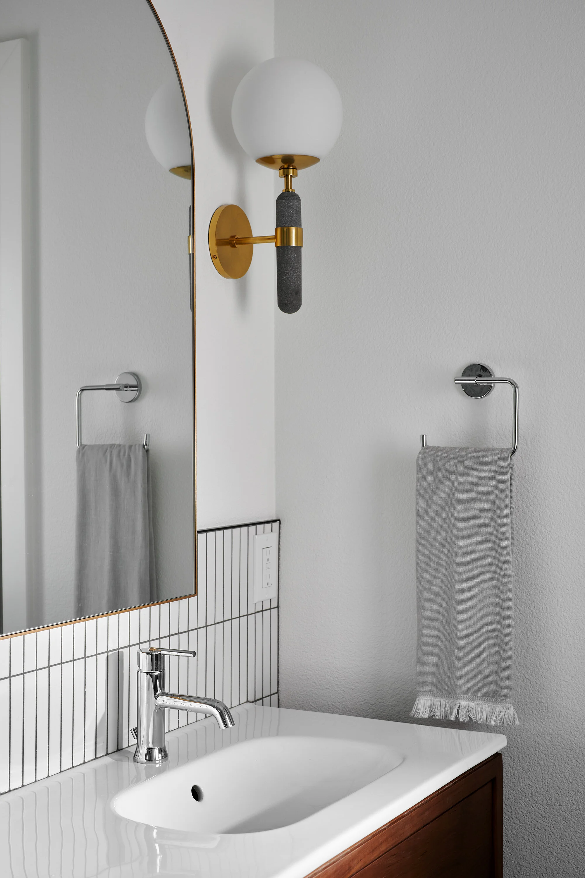 Bathroom-1e.jpg
