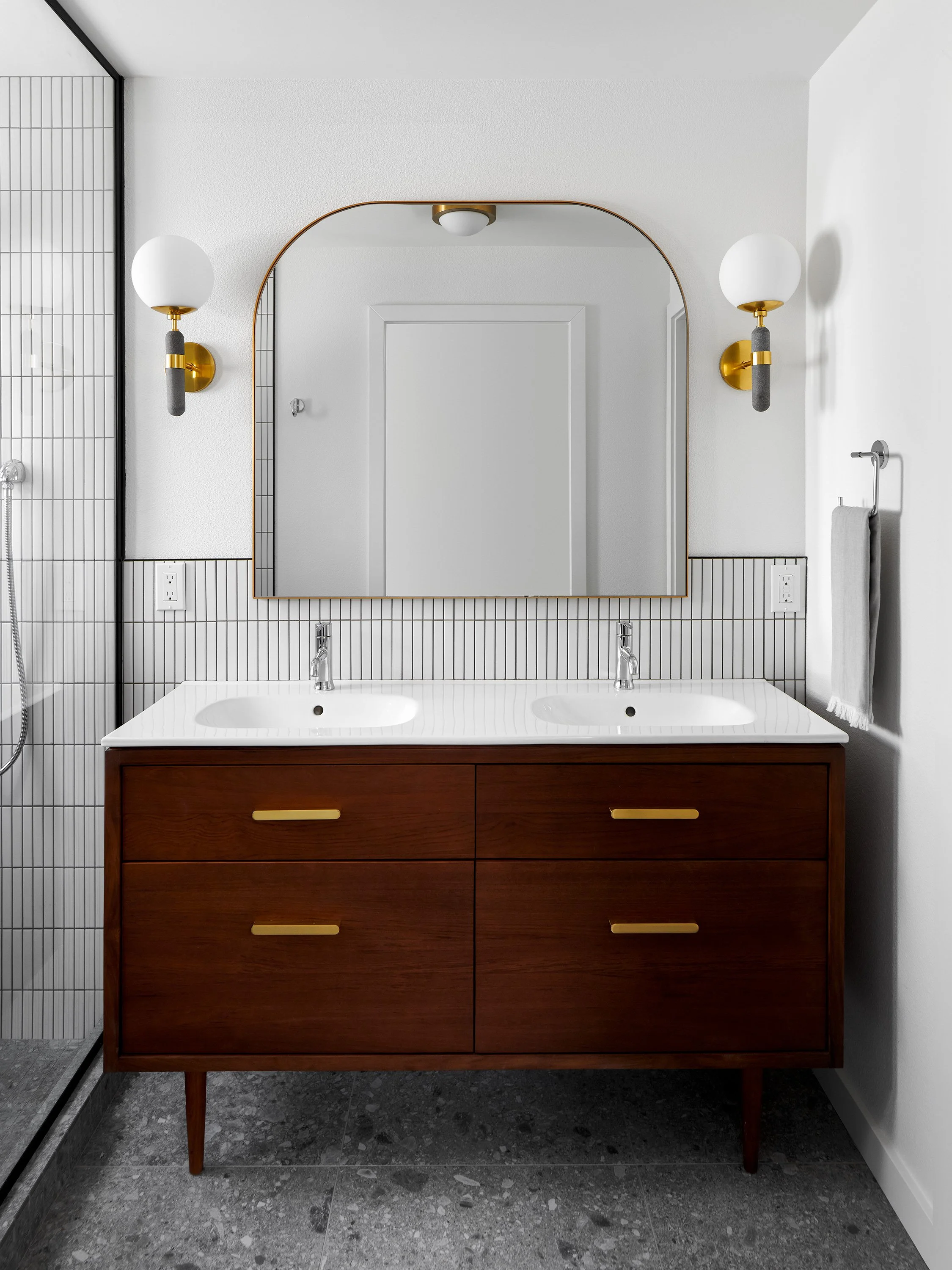 Bathroom-1a.jpg