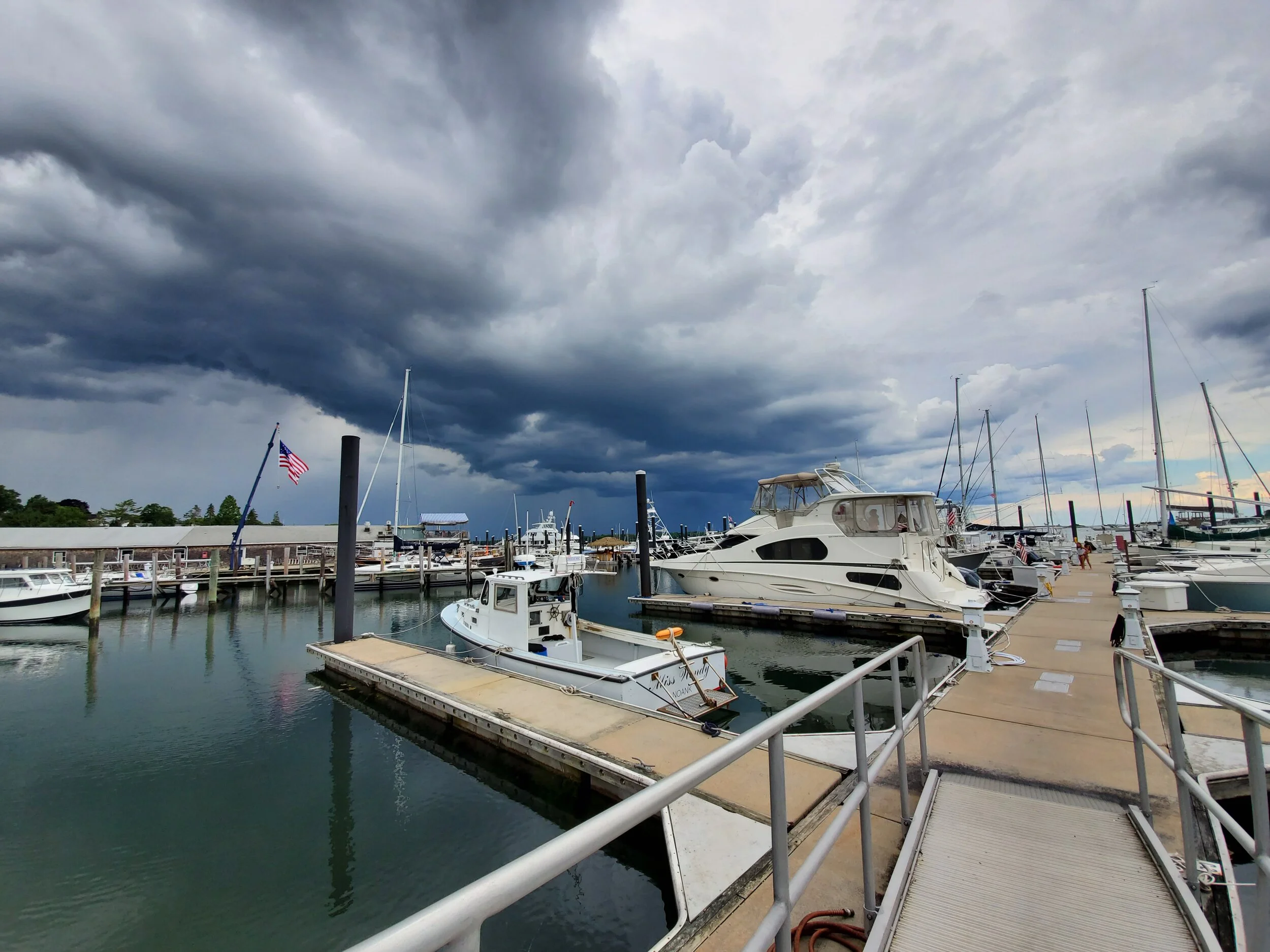 Fuel Dock & Transients — Noank Shipyard and Seaport Marine