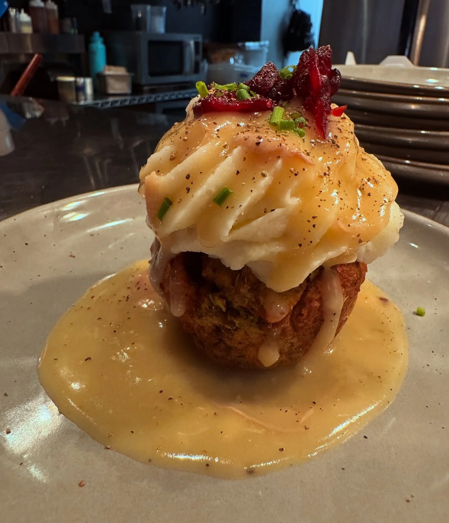 Stop what you’re doing.
The “viral” Thanksgiving cupcake is BACK.
#TheFoodMarket
.
.
#VisitBaltimore #MyBmore #BaltimoreRestaurants #BaltimoreEats #Zagat #yelp #yelpBaltimore #BaltimoreFoodie #BaltimoreFood #baltimore #visitbmore #